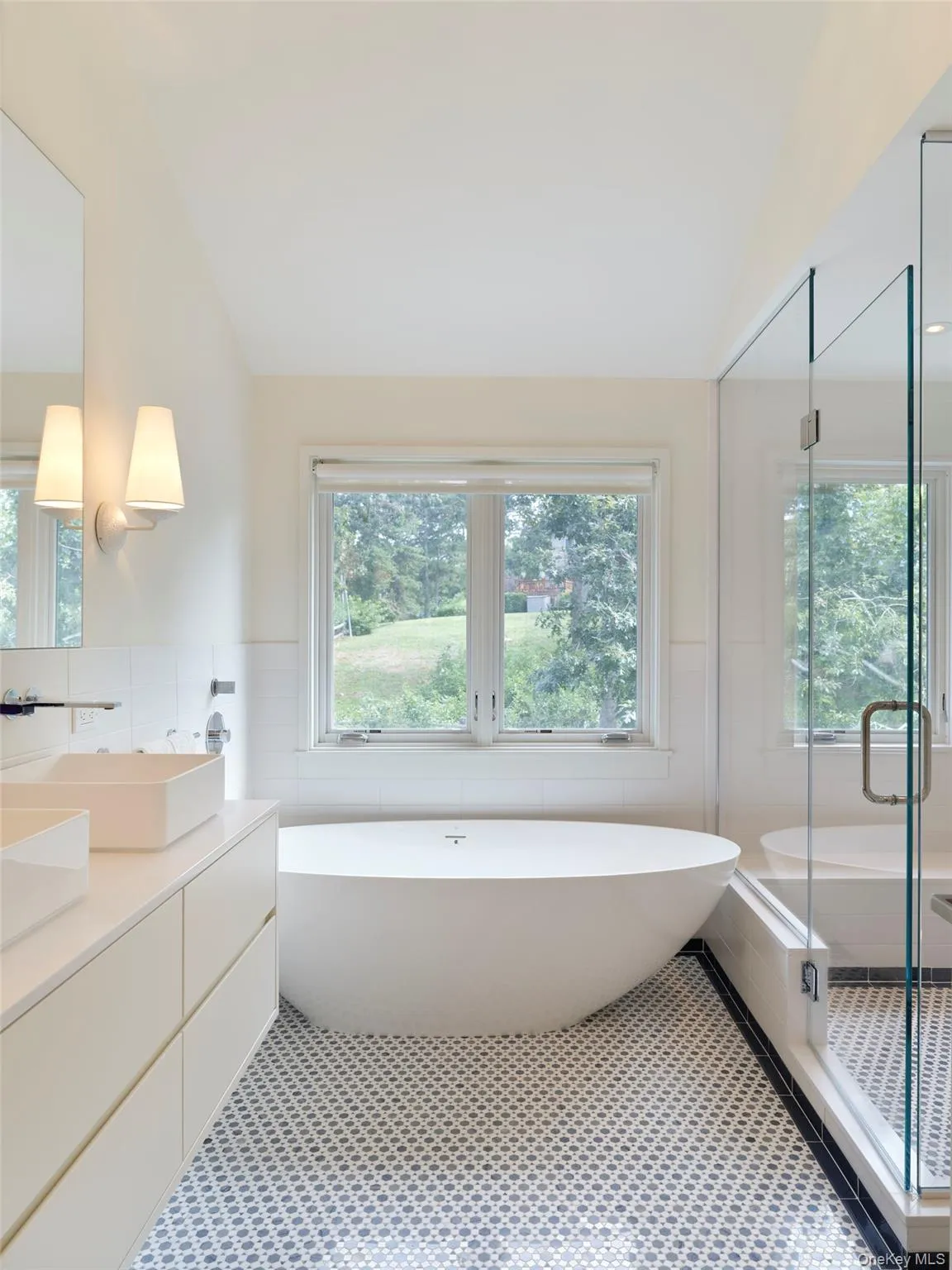 2 Sun Court, Southampton, NY, 5 Bedrooms Bedrooms, 14 Rooms Rooms,5 BathroomsBathrooms,Residential Lease,Idx,Sun,0,952749 2 Sun Court, Southampton, NY, 5 Bedrooms Bedrooms, 14 Rooms Rooms,5 BathroomsBathrooms,Residential Lease,Idx,Sun,0,952749