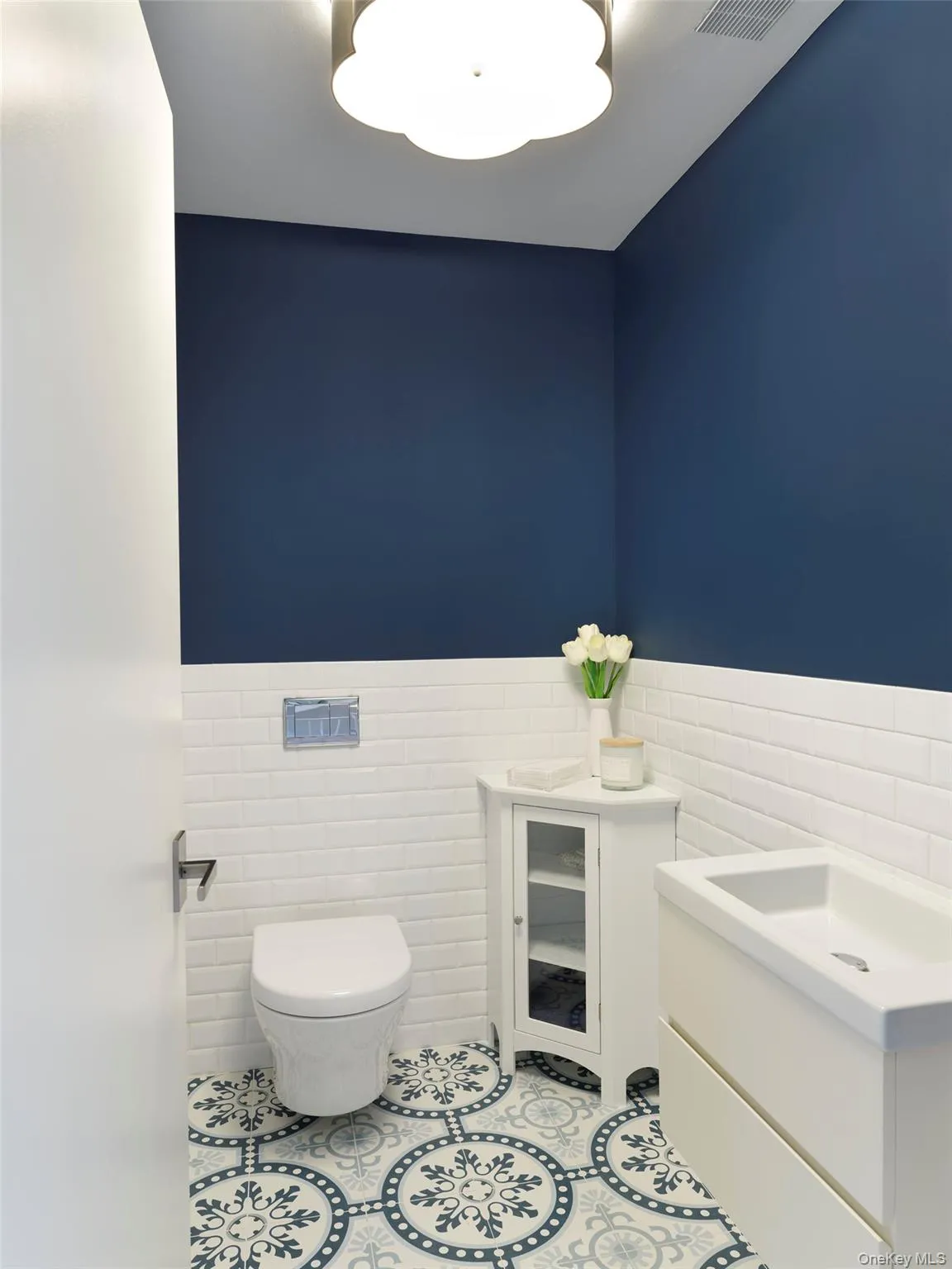 2 Sun Court, Southampton, NY, 5 Bedrooms Bedrooms, 14 Rooms Rooms,5 BathroomsBathrooms,Residential Lease,Idx,Sun,0,952749 2 Sun Court, Southampton, NY, 5 Bedrooms Bedrooms, 14 Rooms Rooms,5 BathroomsBathrooms,Residential Lease,Idx,Sun,0,952749