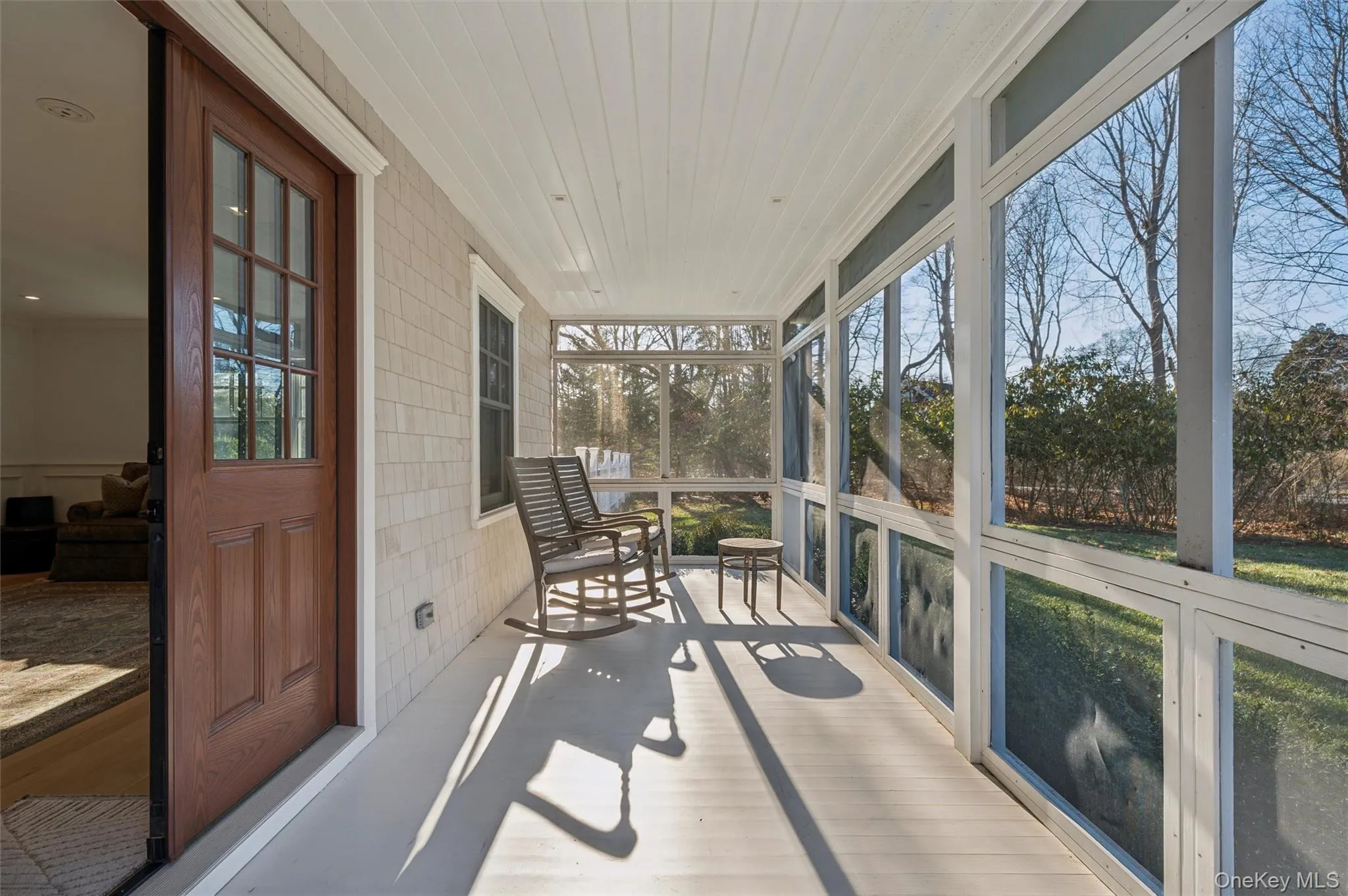 Screened in porch. Screened in porch.
