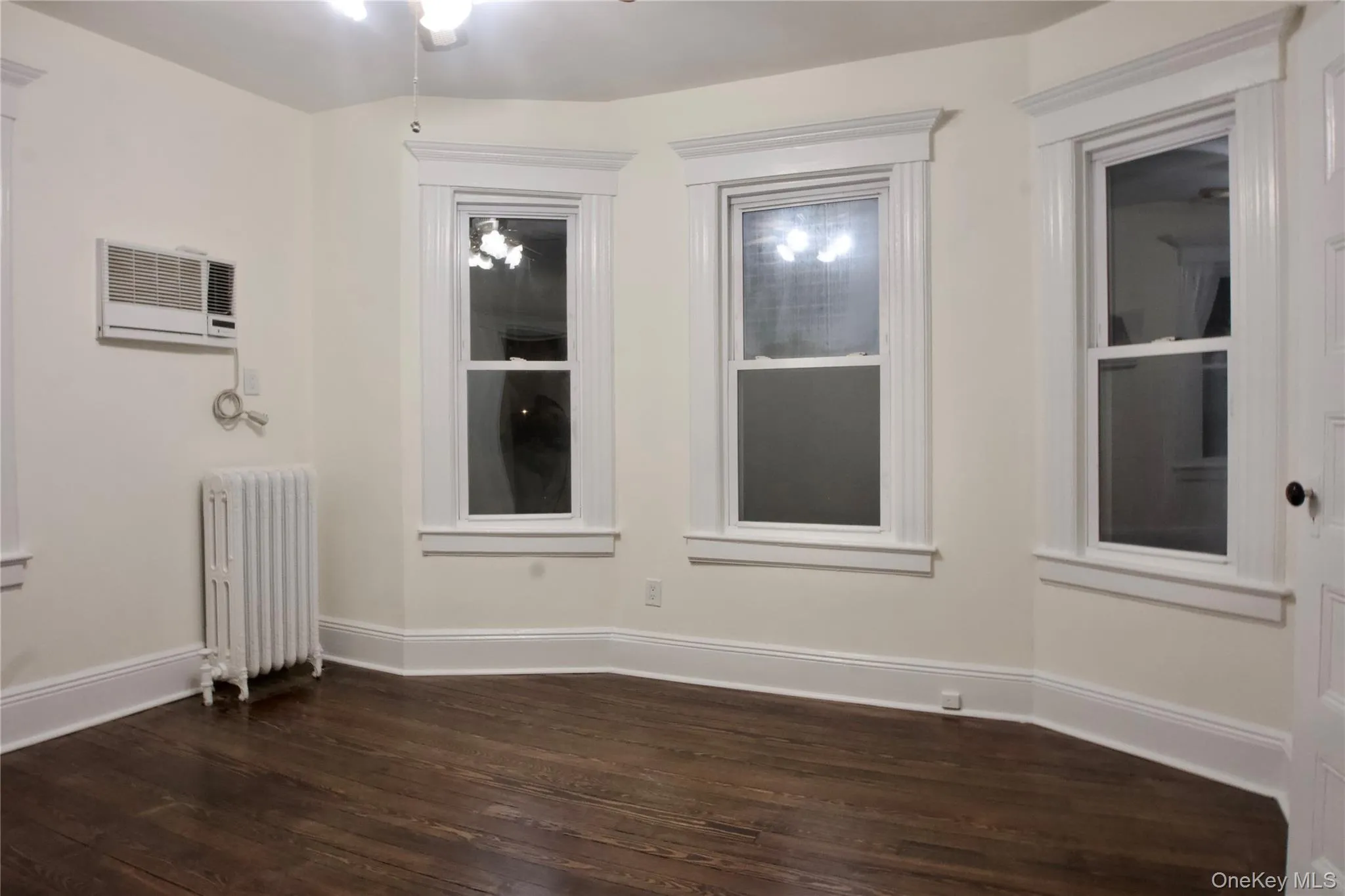 55 Vernon Avenue, Hempstead, NY, 3 Bedrooms Bedrooms, 6 Rooms Rooms,1 BathroomBathrooms,Residential Lease,Idx,Vernon,0,952778 55 Vernon Avenue, Hempstead, NY, 3 Bedrooms Bedrooms, 6 Rooms Rooms,1 BathroomBathrooms,Residential Lease,Idx,Vernon,0,952778