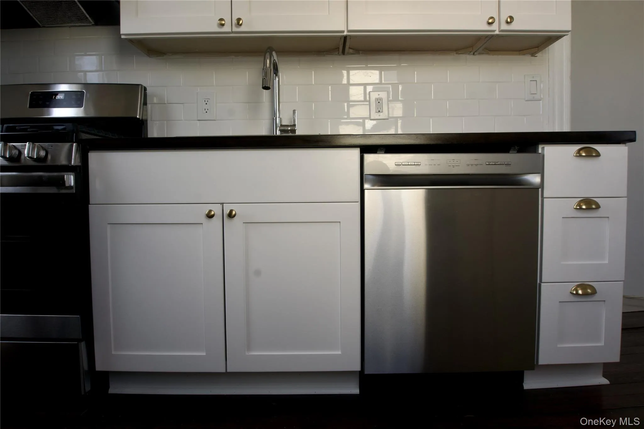 55 Vernon Avenue, Hempstead, NY, 3 Bedrooms Bedrooms, 6 Rooms Rooms,1 BathroomBathrooms,Residential Lease,Idx,Vernon,0,952778 55 Vernon Avenue, Hempstead, NY, 3 Bedrooms Bedrooms, 6 Rooms Rooms,1 BathroomBathrooms,Residential Lease,Idx,Vernon,0,952778