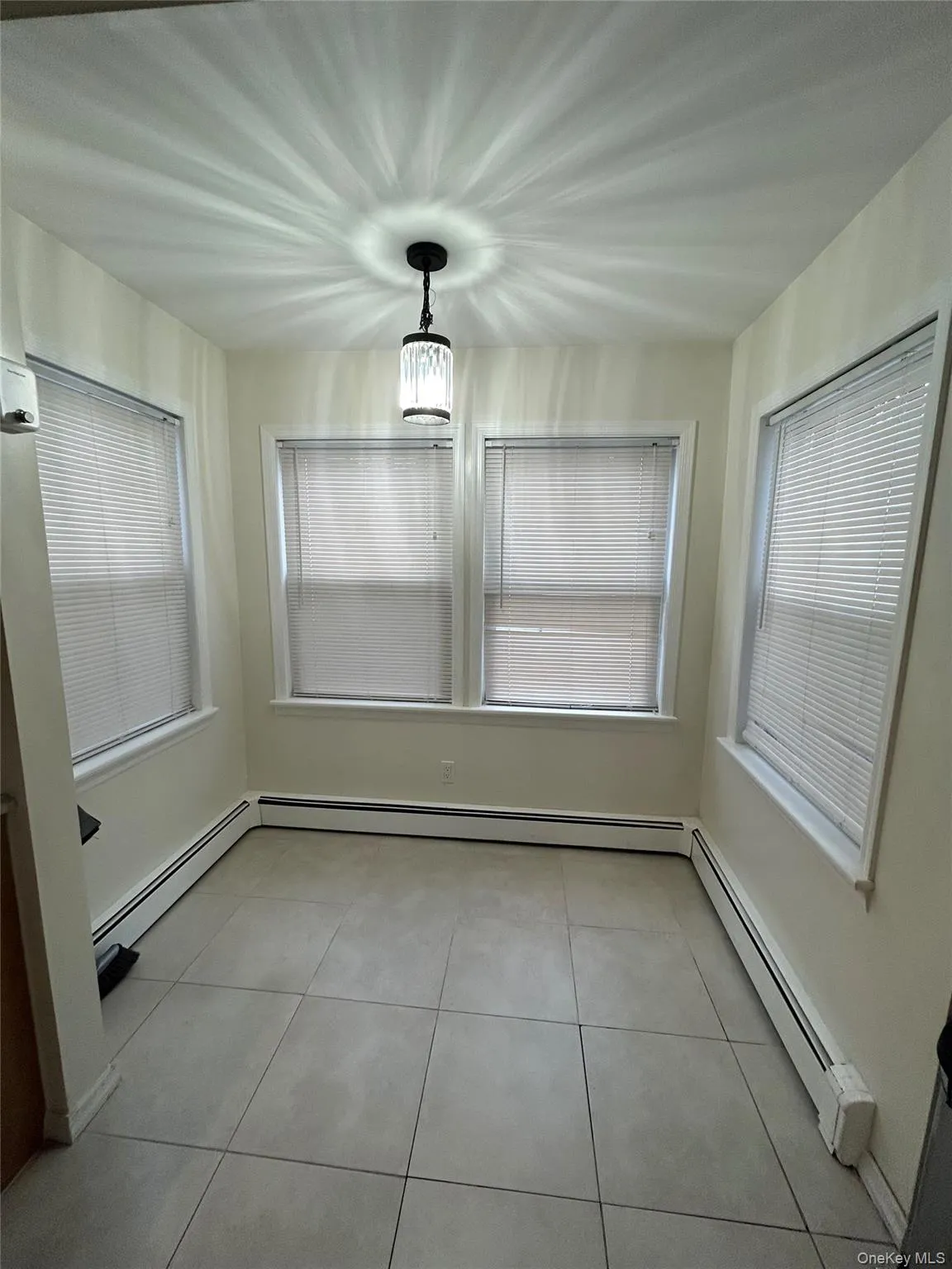 21 Catherine Street, Hempstead, NY, 2 Bedrooms Bedrooms, 5 Rooms Rooms,1 BathroomBathrooms,Residential Lease,Idx,Catherine,0,952799 21 Catherine Street, Hempstead, NY, 2 Bedrooms Bedrooms, 5 Rooms Rooms,1 BathroomBathrooms,Residential Lease,Idx,Catherine,0,952799