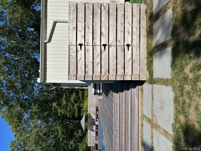 14 Park Circle, Southampton, NY, 3 Bedrooms Bedrooms, 7 Rooms Rooms,2 BathroomsBathrooms,Residential Lease,For Rent,Park,0,952827 14 Park Circle, Southampton, NY, 3 Bedrooms Bedrooms, 7 Rooms Rooms,2 BathroomsBathrooms,Residential Lease,For Rent,Park,0,952827