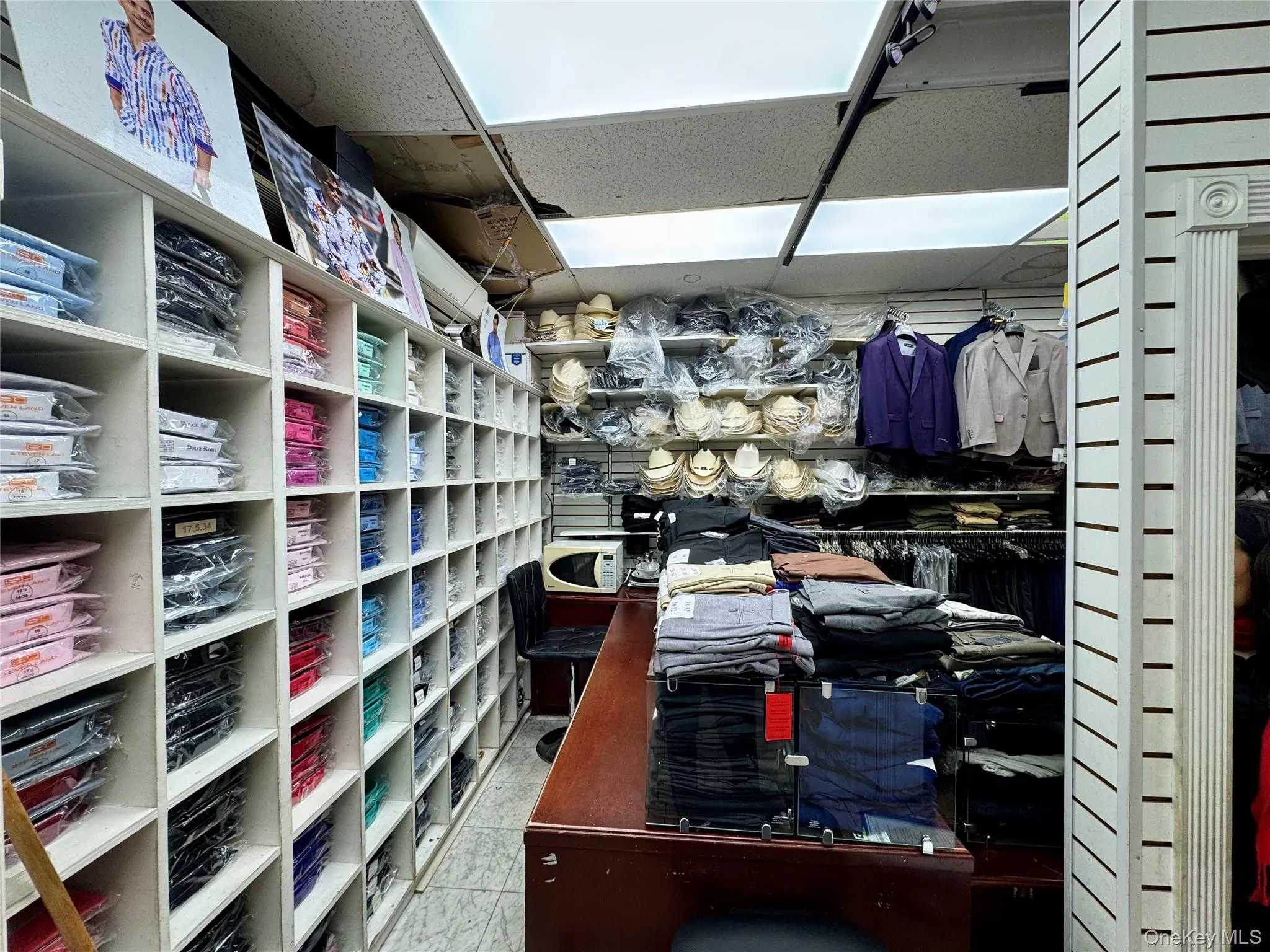 94-17 Roosevelt Avenue, New York, NY, ,Commercial Lease,Idx,Roosevelt,0,952835 94-17 Roosevelt Avenue, New York, NY, ,Commercial Lease,Idx,Roosevelt,0,952835