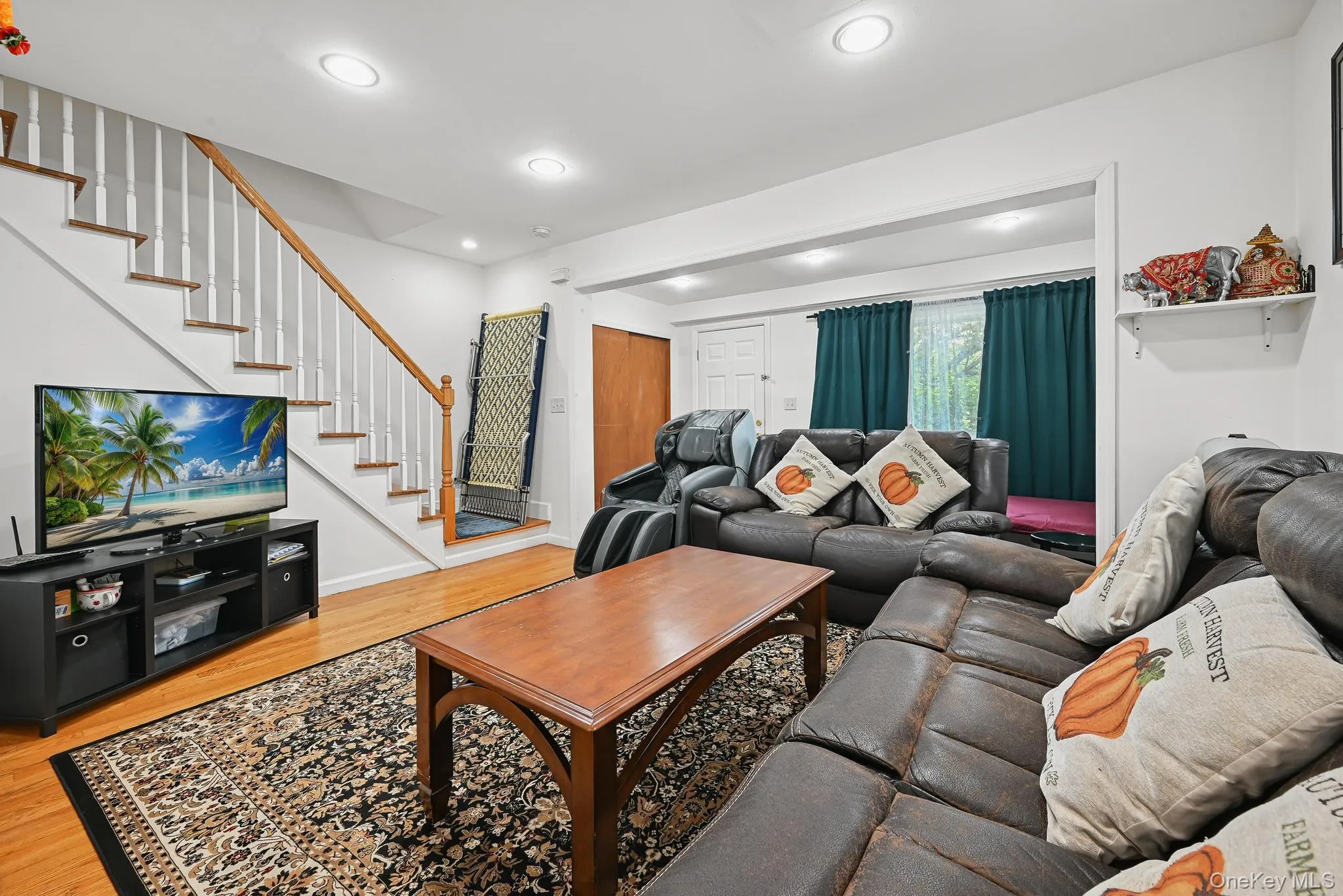 13 Herbert Avenue, North Hempstead, NY, 3 Bedrooms Bedrooms, 6 Rooms Rooms,1 BathroomBathrooms,Residential Lease,Idx,Herbert,0,952870 13 Herbert Avenue, North Hempstead, NY, 3 Bedrooms Bedrooms, 6 Rooms Rooms,1 BathroomBathrooms,Residential Lease,Idx,Herbert,0,952870