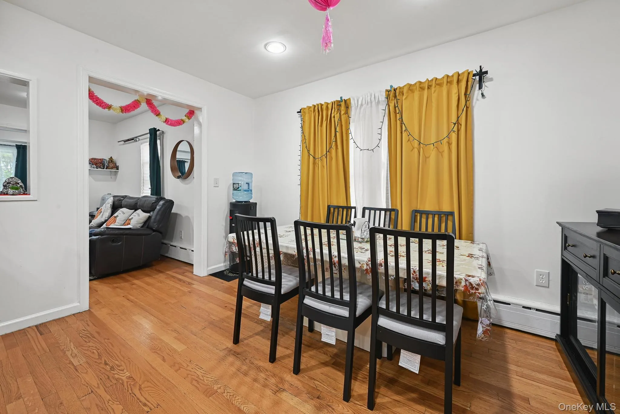 13 Herbert Avenue, North Hempstead, NY, 3 Bedrooms Bedrooms, 6 Rooms Rooms,1 BathroomBathrooms,Residential Lease,Idx,Herbert,0,952870 13 Herbert Avenue, North Hempstead, NY, 3 Bedrooms Bedrooms, 6 Rooms Rooms,1 BathroomBathrooms,Residential Lease,Idx,Herbert,0,952870