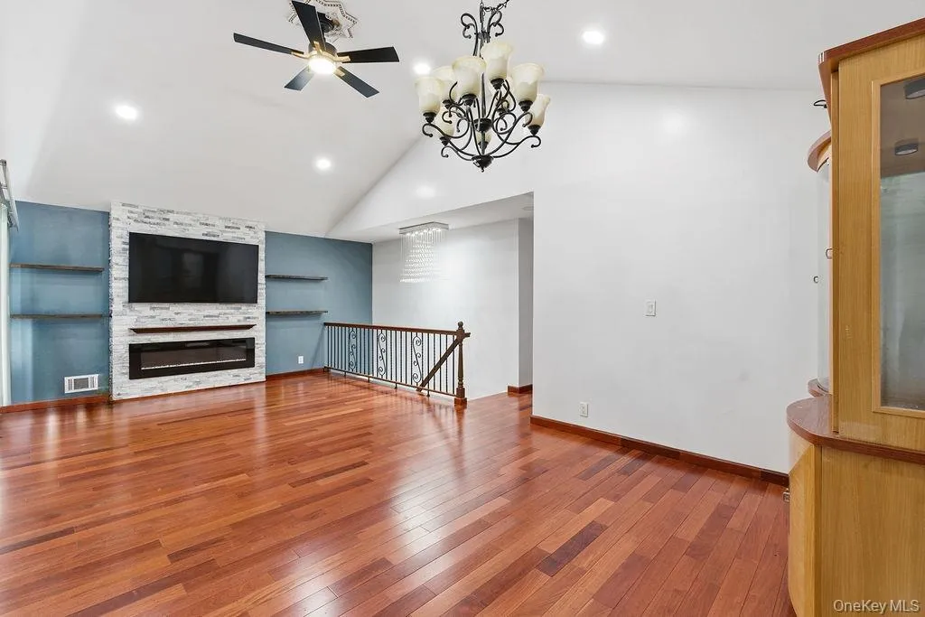 160-09 86th Street, New York, NY, 4 Bedrooms Bedrooms, 8 Rooms Rooms,2 BathroomsBathrooms,Residential,For Rent,86th,0,952871 160-09 86th Street, New York, NY, 4 Bedrooms Bedrooms, 8 Rooms Rooms,2 BathroomsBathrooms,Residential,For Rent,86th,0,952871