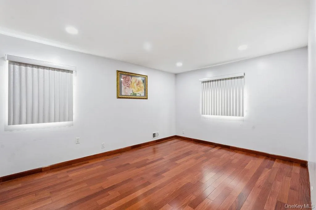 160-09 86th Street, New York, NY, 4 Bedrooms Bedrooms, 8 Rooms Rooms,2 BathroomsBathrooms,Residential,For Rent,86th,0,952871 160-09 86th Street, New York, NY, 4 Bedrooms Bedrooms, 8 Rooms Rooms,2 BathroomsBathrooms,Residential,For Rent,86th,0,952871