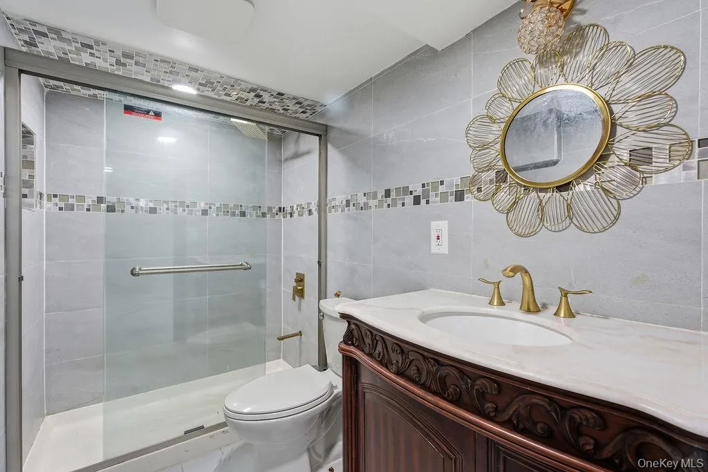 160-09 86th Street, New York, NY, 4 Bedrooms Bedrooms, 8 Rooms Rooms,2 BathroomsBathrooms,Residential,For Rent,86th,0,952871 160-09 86th Street, New York, NY, 4 Bedrooms Bedrooms, 8 Rooms Rooms,2 BathroomsBathrooms,Residential,For Rent,86th,0,952871