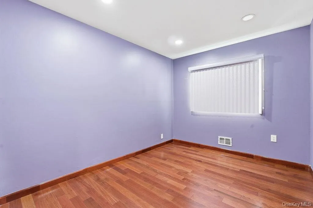 160-09 86th Street, New York, NY, 4 Bedrooms Bedrooms, 8 Rooms Rooms,2 BathroomsBathrooms,Residential,For Rent,86th,0,952871 160-09 86th Street, New York, NY, 4 Bedrooms Bedrooms, 8 Rooms Rooms,2 BathroomsBathrooms,Residential,For Rent,86th,0,952871