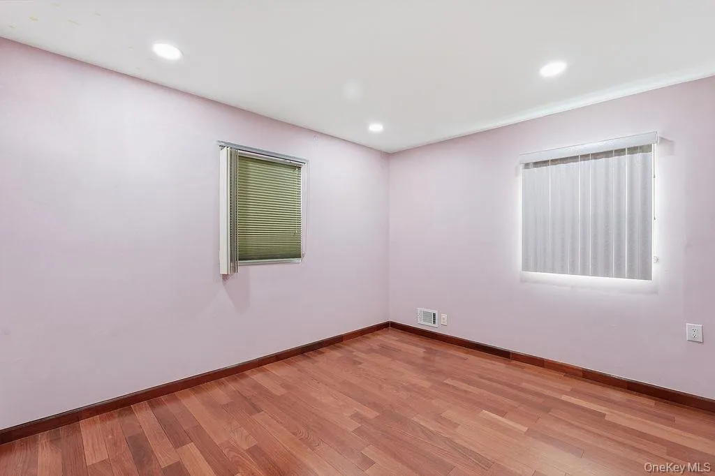 160-09 86th Street, New York, NY, 4 Bedrooms Bedrooms, 8 Rooms Rooms,2 BathroomsBathrooms,Residential,For Rent,86th,0,952871 160-09 86th Street, New York, NY, 4 Bedrooms Bedrooms, 8 Rooms Rooms,2 BathroomsBathrooms,Residential,For Rent,86th,0,952871