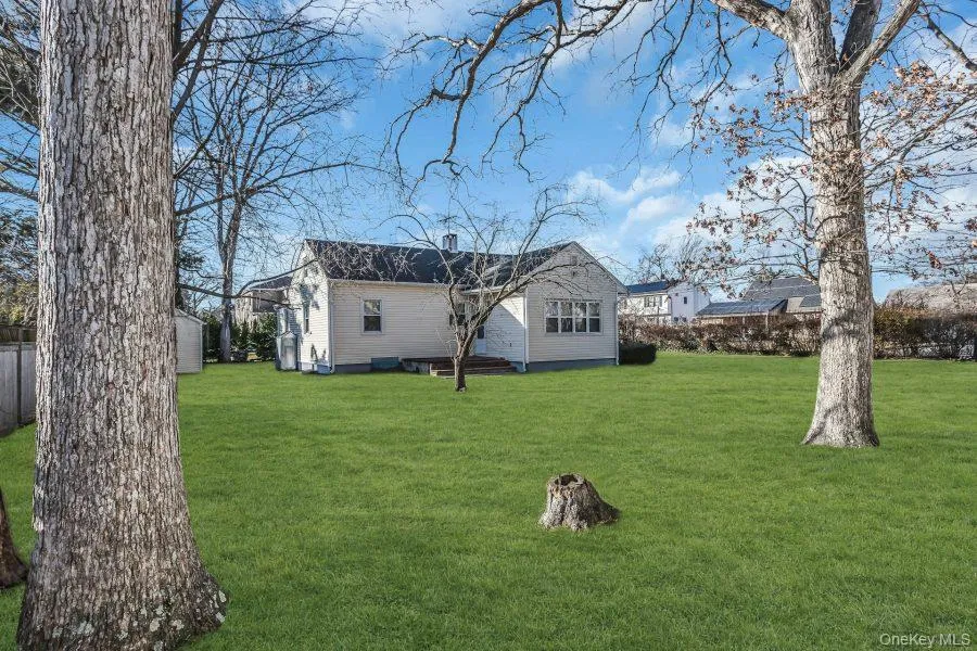 252 Toronto Avenue, Oyster Bay, NY, 2 Bedrooms Bedrooms, 5 Rooms Rooms,1 BathroomBathrooms,Residential,For Rent,Toronto,0,952875 252 Toronto Avenue, Oyster Bay, NY, 2 Bedrooms Bedrooms, 5 Rooms Rooms,1 BathroomBathrooms,Residential,For Rent,Toronto,0,952875