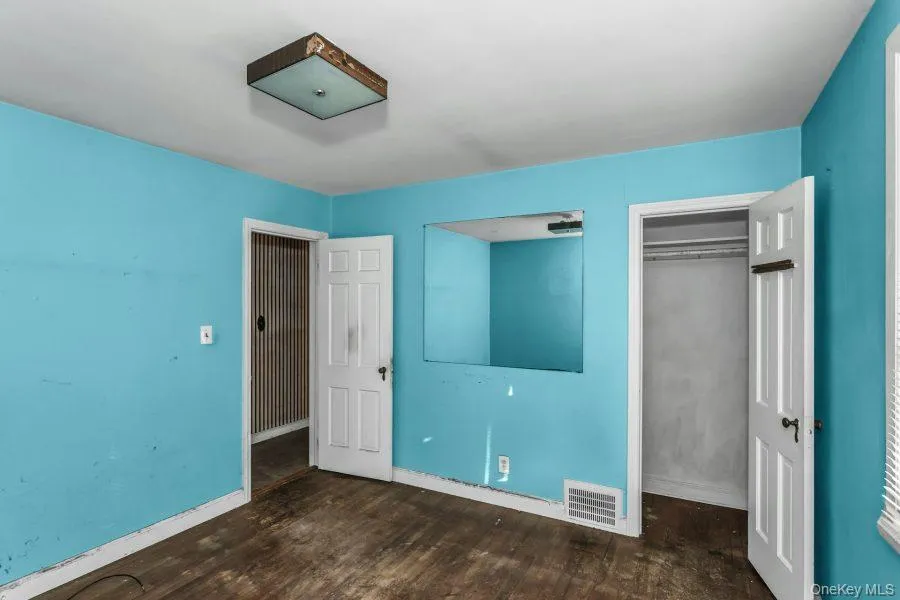 252 Toronto Avenue, Oyster Bay, NY, 2 Bedrooms Bedrooms, 5 Rooms Rooms,1 BathroomBathrooms,Residential,For Rent,Toronto,0,952875 252 Toronto Avenue, Oyster Bay, NY, 2 Bedrooms Bedrooms, 5 Rooms Rooms,1 BathroomBathrooms,Residential,For Rent,Toronto,0,952875