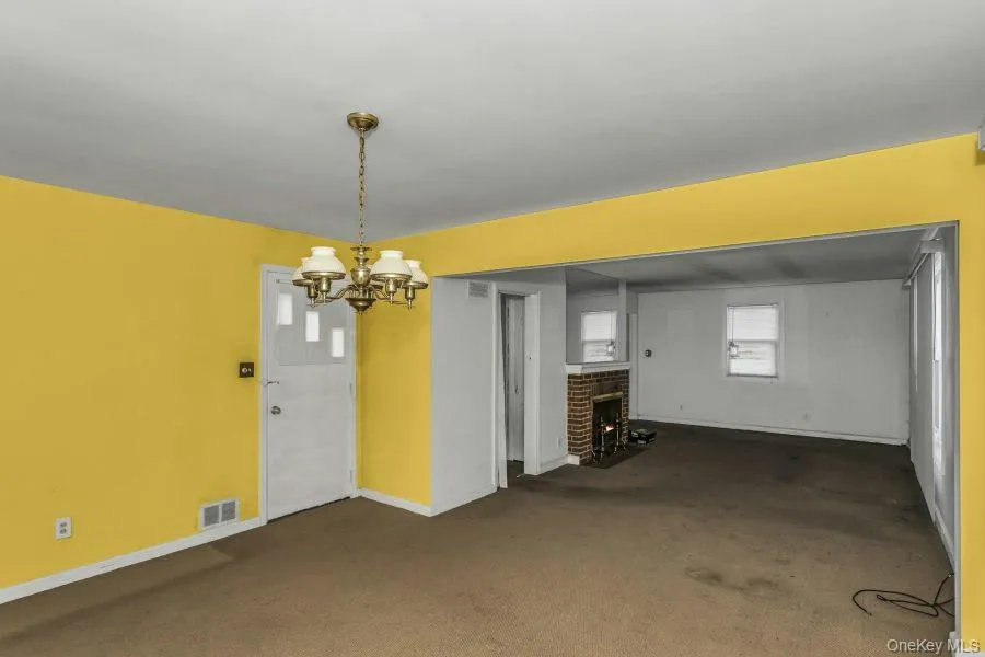 252 Toronto Avenue, Oyster Bay, NY, 2 Bedrooms Bedrooms, 5 Rooms Rooms,1 BathroomBathrooms,Residential,For Rent,Toronto,0,952875 252 Toronto Avenue, Oyster Bay, NY, 2 Bedrooms Bedrooms, 5 Rooms Rooms,1 BathroomBathrooms,Residential,For Rent,Toronto,0,952875