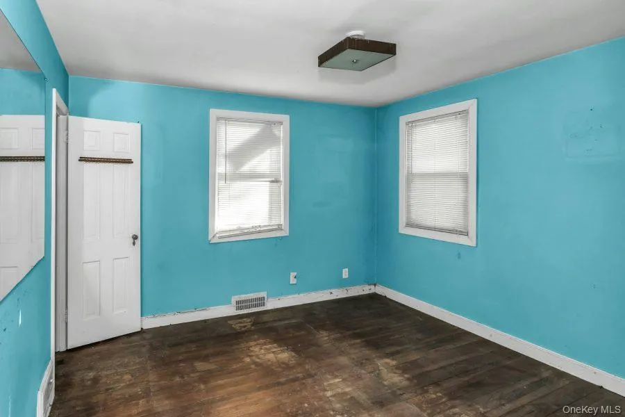 252 Toronto Avenue, Oyster Bay, NY, 2 Bedrooms Bedrooms, 5 Rooms Rooms,1 BathroomBathrooms,Residential,For Rent,Toronto,0,952875 252 Toronto Avenue, Oyster Bay, NY, 2 Bedrooms Bedrooms, 5 Rooms Rooms,1 BathroomBathrooms,Residential,For Rent,Toronto,0,952875