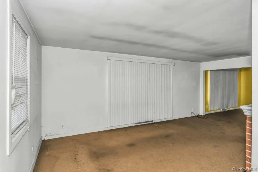 252 Toronto Avenue, Oyster Bay, NY, 2 Bedrooms Bedrooms, 5 Rooms Rooms,1 BathroomBathrooms,Residential,For Rent,Toronto,0,952875 252 Toronto Avenue, Oyster Bay, NY, 2 Bedrooms Bedrooms, 5 Rooms Rooms,1 BathroomBathrooms,Residential,For Rent,Toronto,0,952875