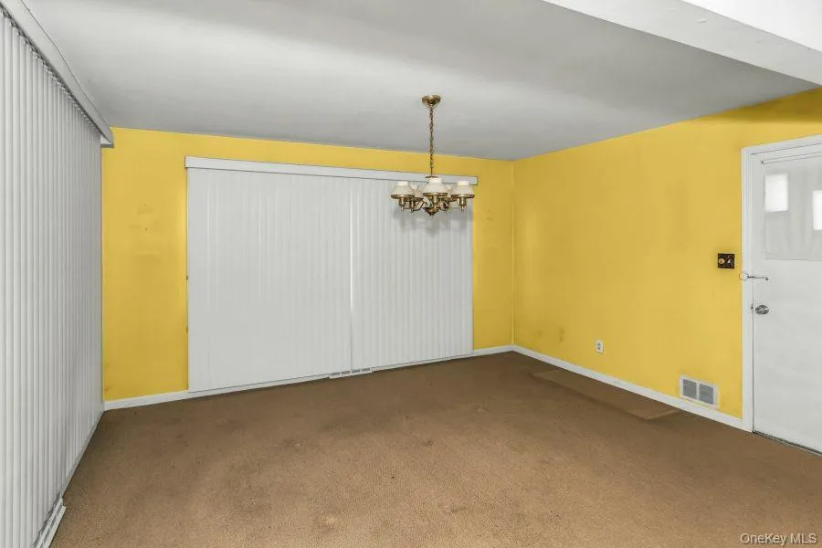 252 Toronto Avenue, Oyster Bay, NY, 2 Bedrooms Bedrooms, 5 Rooms Rooms,1 BathroomBathrooms,Residential,For Rent,Toronto,0,952875 252 Toronto Avenue, Oyster Bay, NY, 2 Bedrooms Bedrooms, 5 Rooms Rooms,1 BathroomBathrooms,Residential,For Rent,Toronto,0,952875
