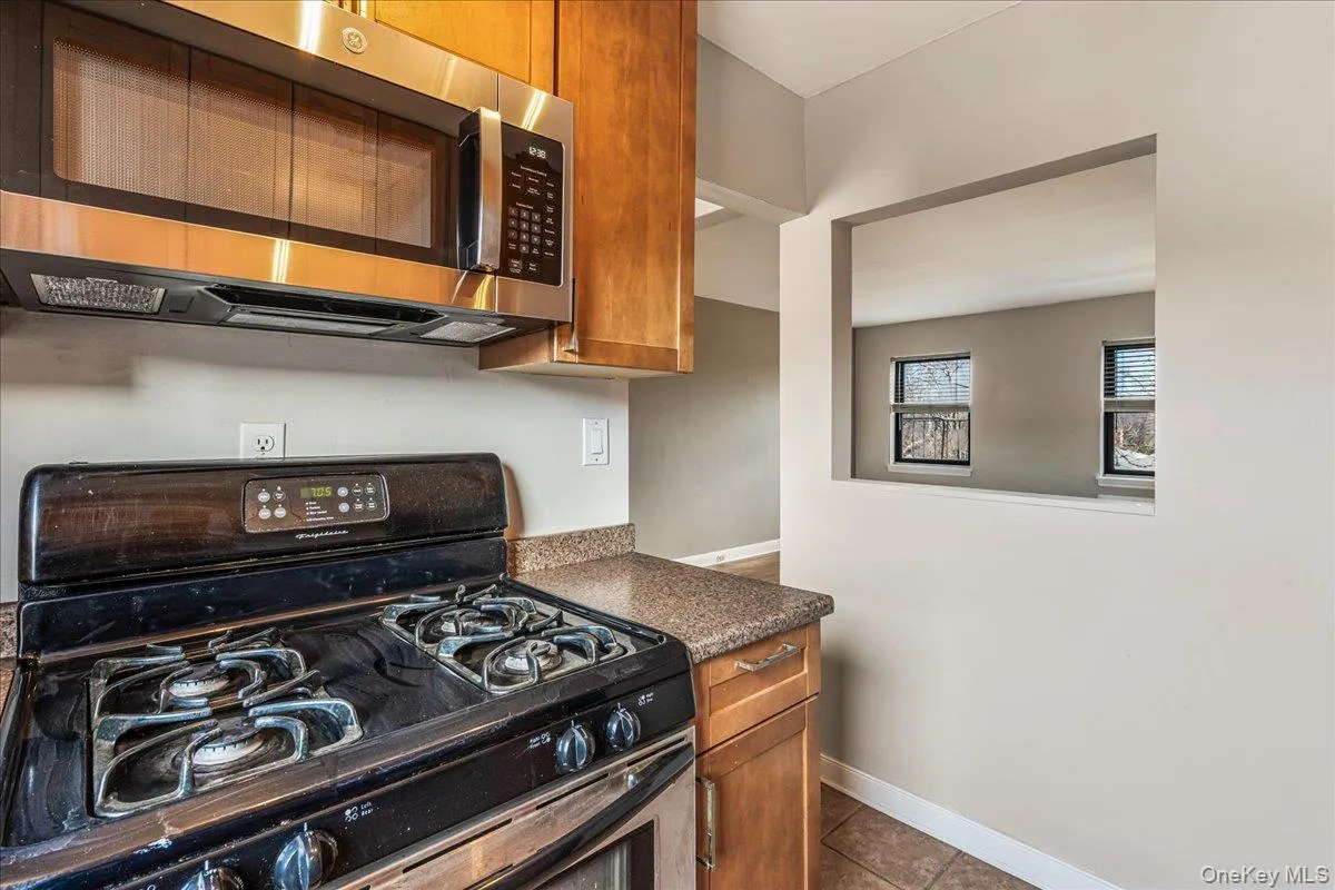 47-18 217th Street, New York, NY, 1 Bedroom Bedrooms, 3 Rooms Rooms,1 BathroomBathrooms,Residential,For Rent,217th,0,952911 47-18 217th Street, New York, NY, 1 Bedroom Bedrooms, 3 Rooms Rooms,1 BathroomBathrooms,Residential,For Rent,217th,0,952911
