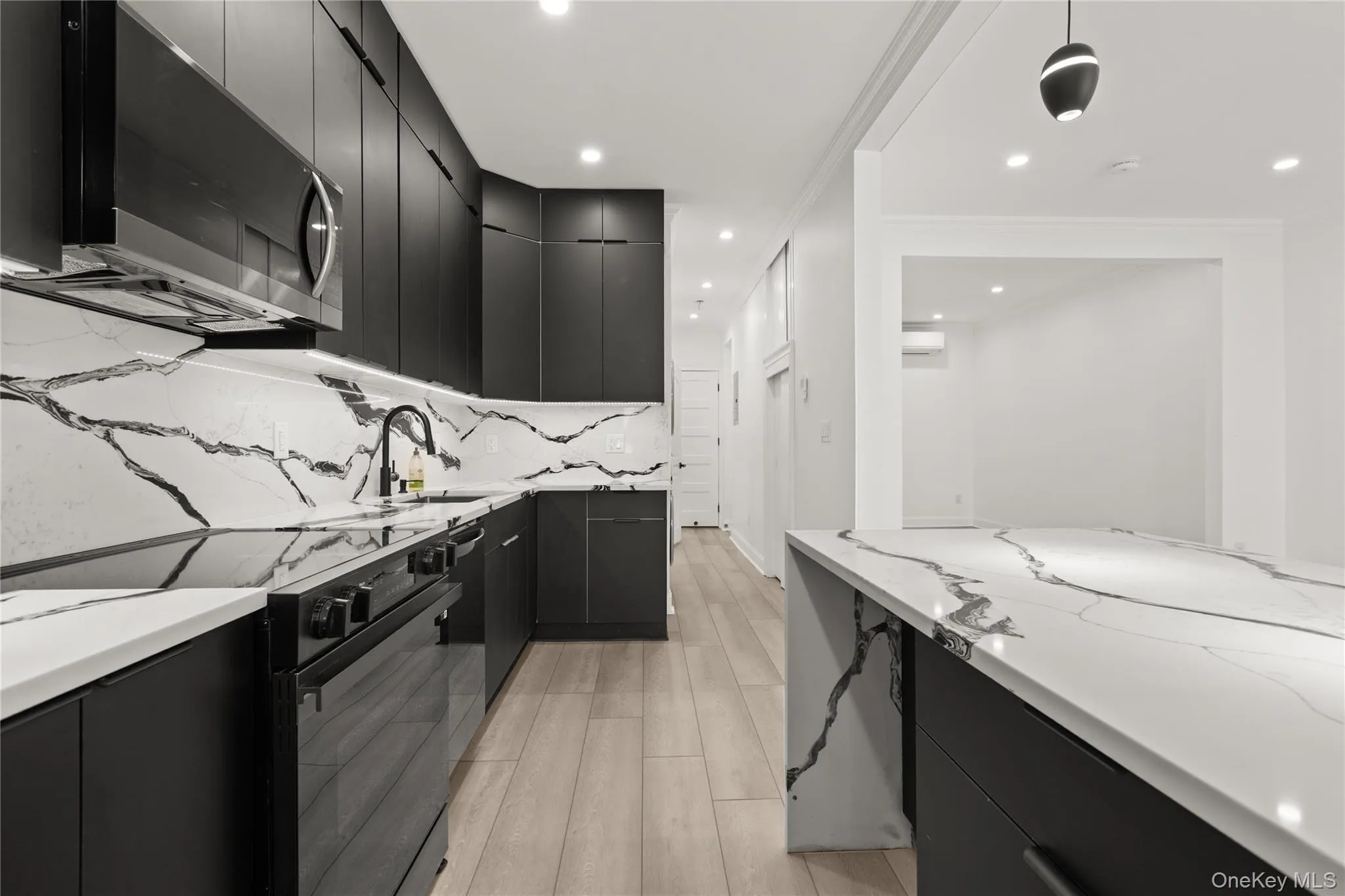 6133 Palmetto Street, New York, NY, 2 Bedrooms Bedrooms, 5 Rooms Rooms,1 BathroomBathrooms,Residential Lease,Idx,Palmetto,0,952918 6133 Palmetto Street, New York, NY, 2 Bedrooms Bedrooms, 5 Rooms Rooms,1 BathroomBathrooms,Residential Lease,Idx,Palmetto,0,952918