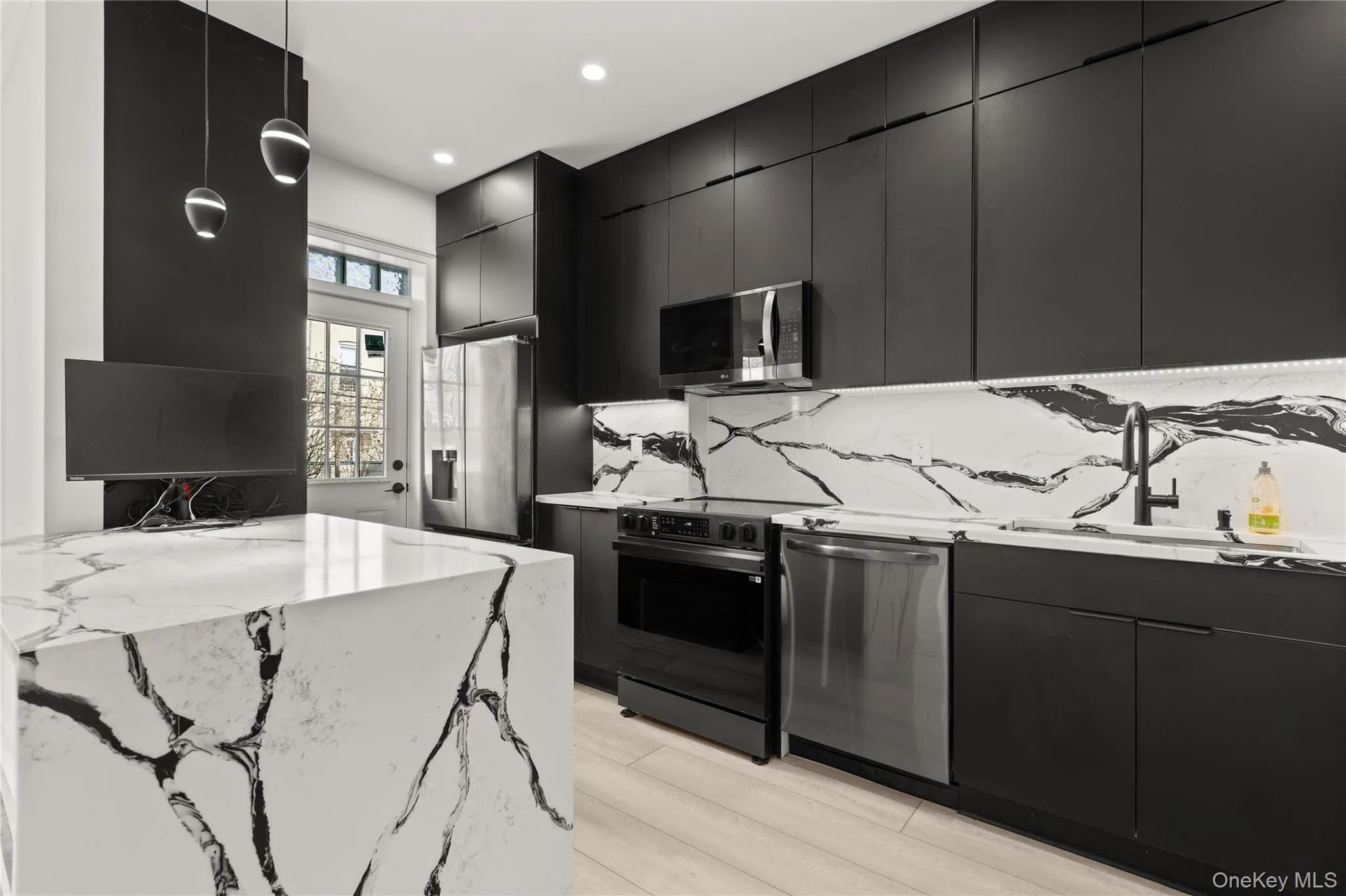 6133 Palmetto Street, New York, NY, 2 Bedrooms Bedrooms, 5 Rooms Rooms,1 BathroomBathrooms,Residential Lease,Idx,Palmetto,0,952918 6133 Palmetto Street, New York, NY, 2 Bedrooms Bedrooms, 5 Rooms Rooms,1 BathroomBathrooms,Residential Lease,Idx,Palmetto,0,952918