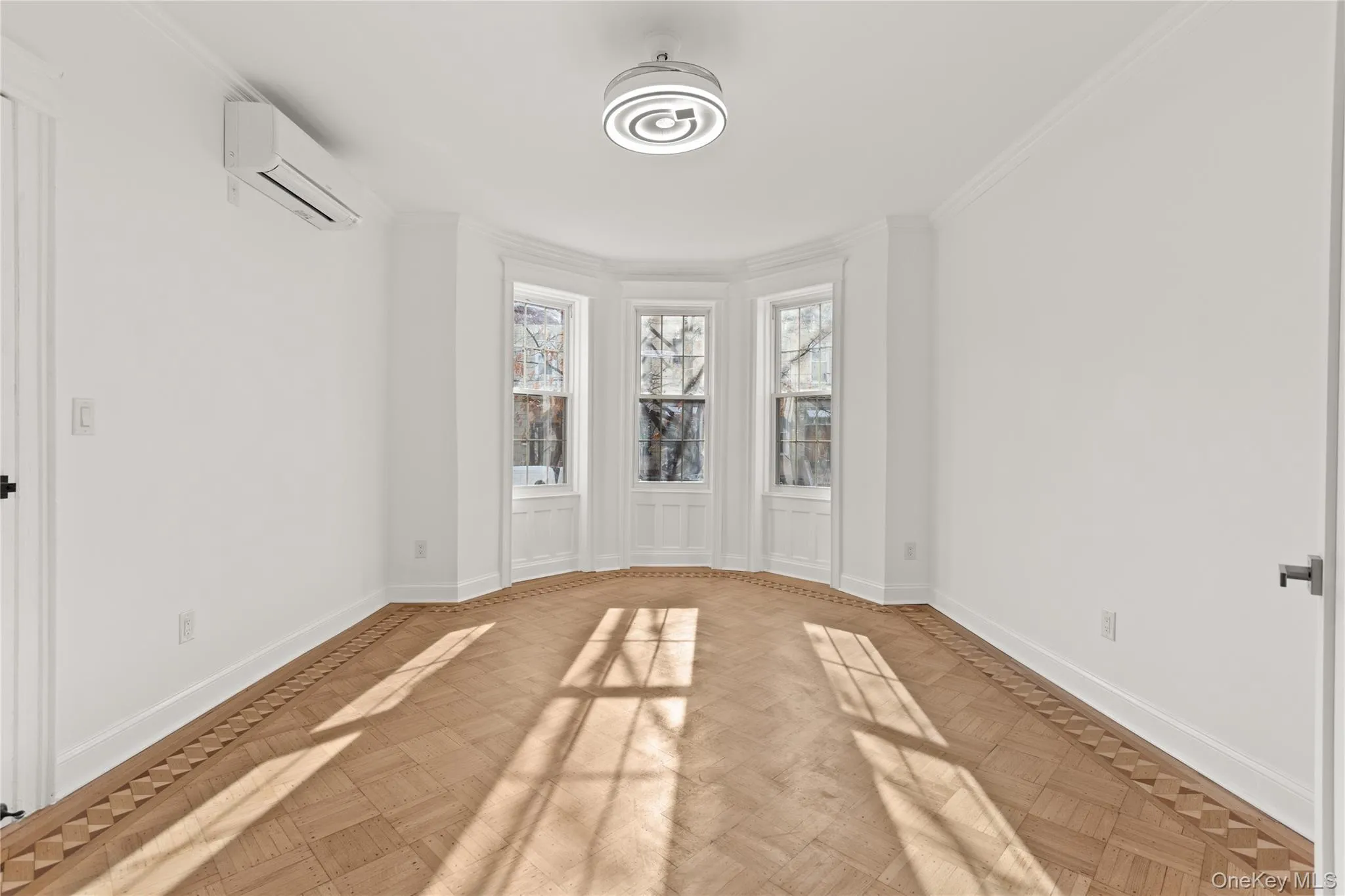 6133 Palmetto Street, New York, NY, 2 Bedrooms Bedrooms, 5 Rooms Rooms,1 BathroomBathrooms,Residential Lease,Idx,Palmetto,0,952918 6133 Palmetto Street, New York, NY, 2 Bedrooms Bedrooms, 5 Rooms Rooms,1 BathroomBathrooms,Residential Lease,Idx,Palmetto,0,952918
