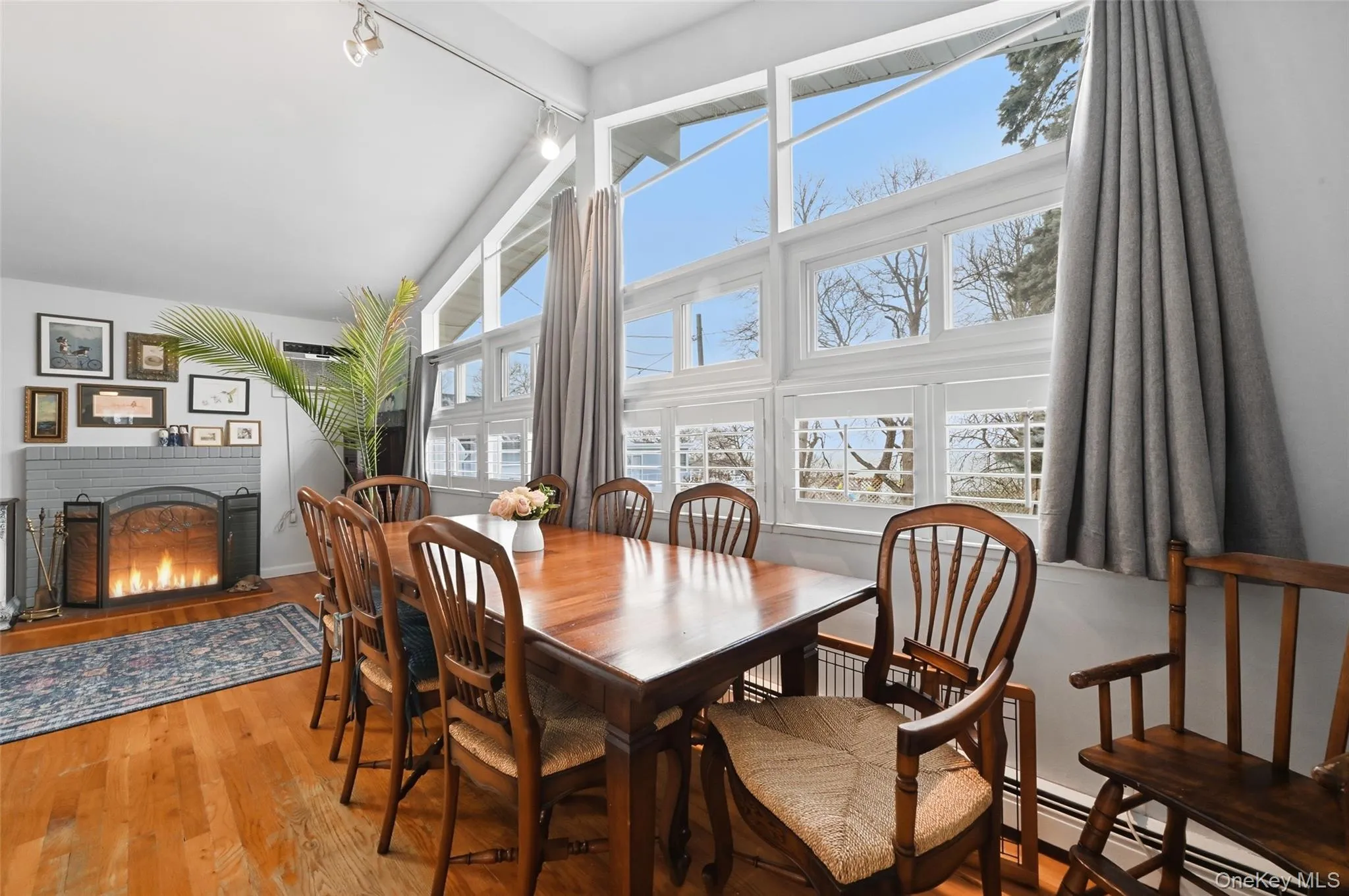36 Oak Lane, Riverhead, NY, 3 Bedrooms Bedrooms, 5 Rooms Rooms,1 BathroomBathrooms,Residential,For Rent,Oak,0,952927 36 Oak Lane, Riverhead, NY, 3 Bedrooms Bedrooms, 5 Rooms Rooms,1 BathroomBathrooms,Residential,For Rent,Oak,0,952927