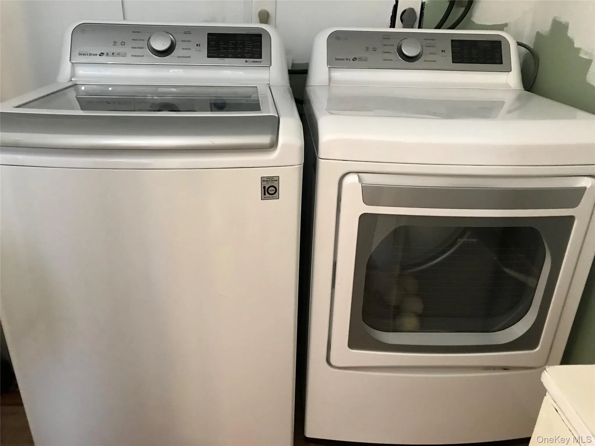 36 Oak Lane, Riverhead, NY, 3 Bedrooms Bedrooms, 5 Rooms Rooms,1 BathroomBathrooms,Residential,For Rent,Oak,0,952927 36 Oak Lane, Riverhead, NY, 3 Bedrooms Bedrooms, 5 Rooms Rooms,1 BathroomBathrooms,Residential,For Rent,Oak,0,952927