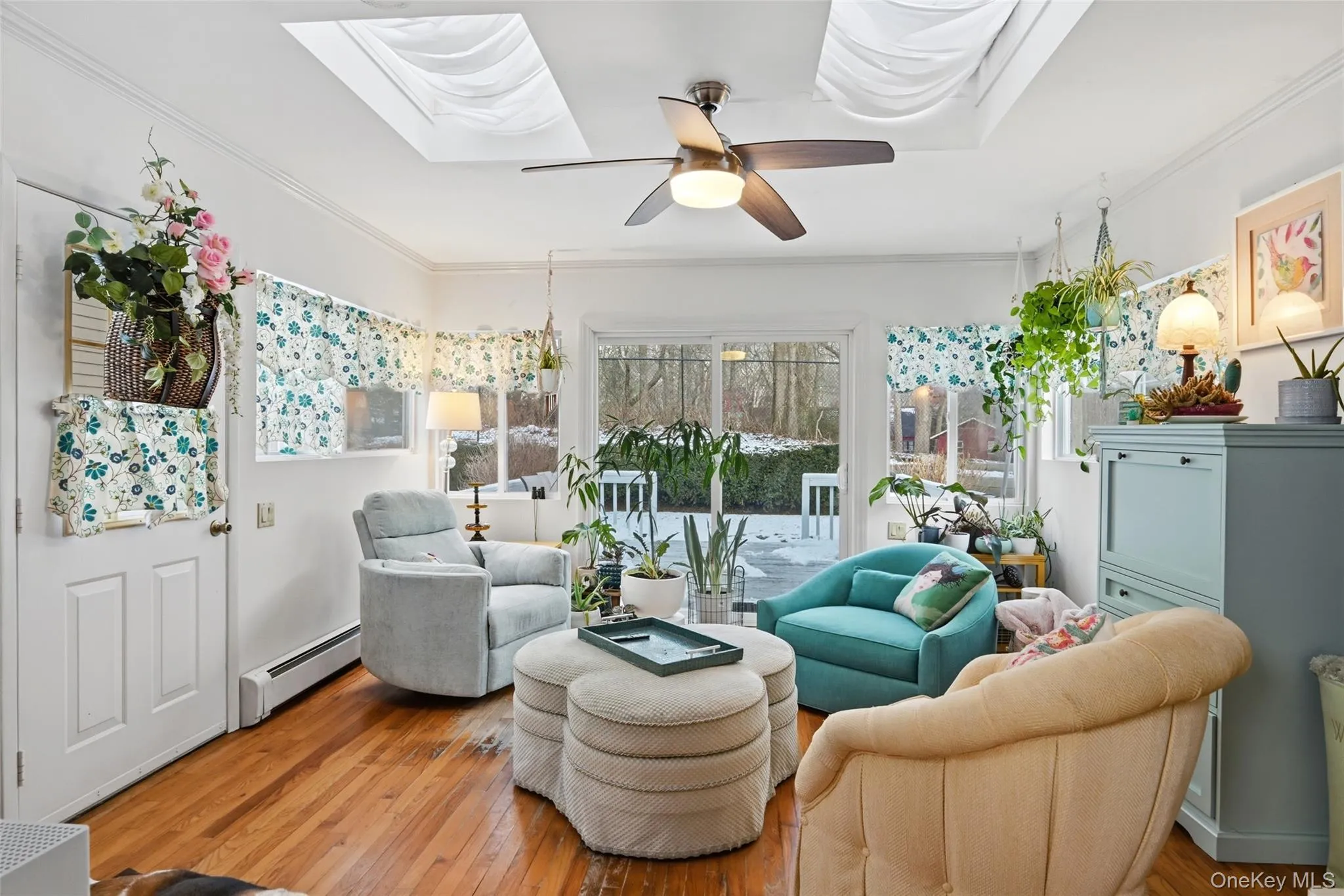 36 Oak Lane, Riverhead, NY, 3 Bedrooms Bedrooms, 5 Rooms Rooms,1 BathroomBathrooms,Residential,For Rent,Oak,0,952927 36 Oak Lane, Riverhead, NY, 3 Bedrooms Bedrooms, 5 Rooms Rooms,1 BathroomBathrooms,Residential,For Rent,Oak,0,952927