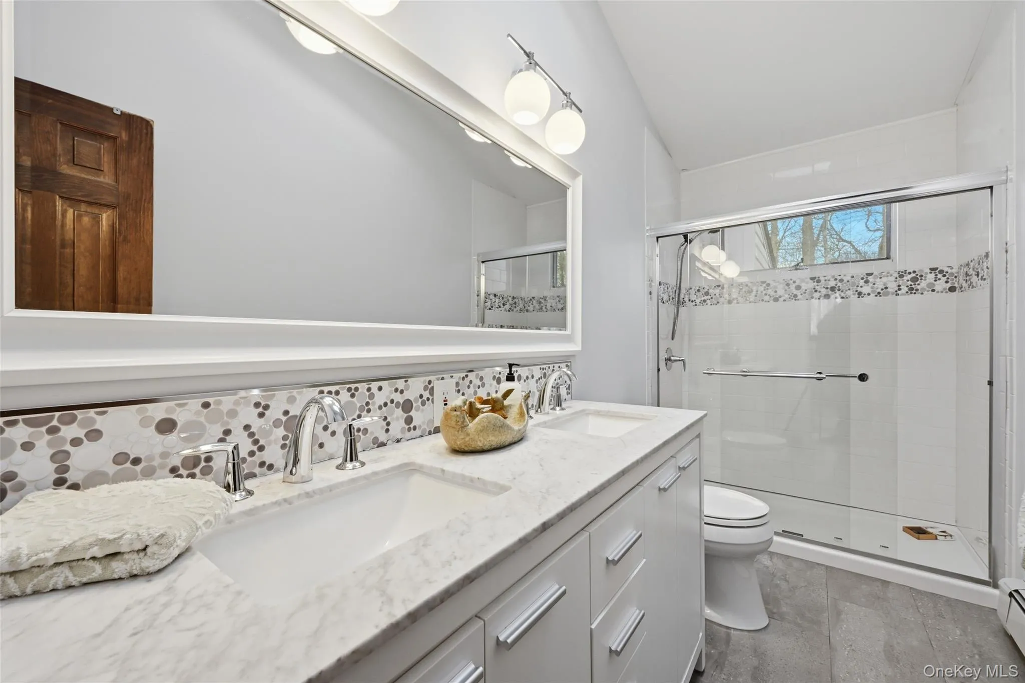 36 Oak Lane, Riverhead, NY, 3 Bedrooms Bedrooms, 5 Rooms Rooms,1 BathroomBathrooms,Residential,For Rent,Oak,0,952927 36 Oak Lane, Riverhead, NY, 3 Bedrooms Bedrooms, 5 Rooms Rooms,1 BathroomBathrooms,Residential,For Rent,Oak,0,952927