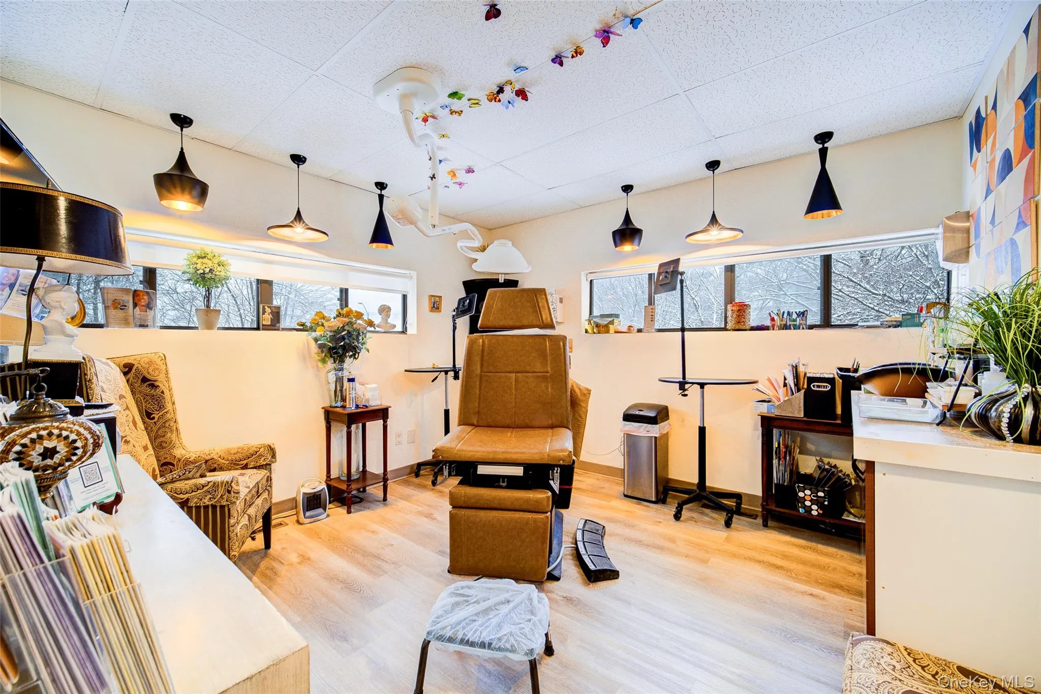 2nd Fl Unit: Present condition 2nd Fl Unit: Present condition