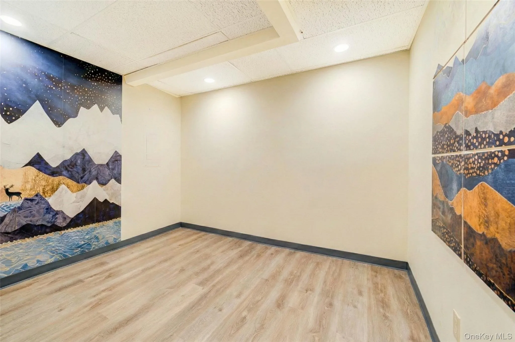 1st Floor entrance: Digitally staged to illustrate space when vacated. 1st Floor entrance: Digitally staged to illustrate space when vacated.