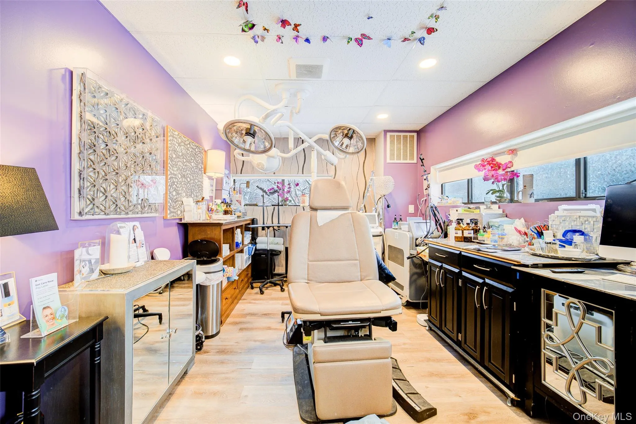 2nd Fl Unit: Present condition 2nd Fl Unit: Present condition