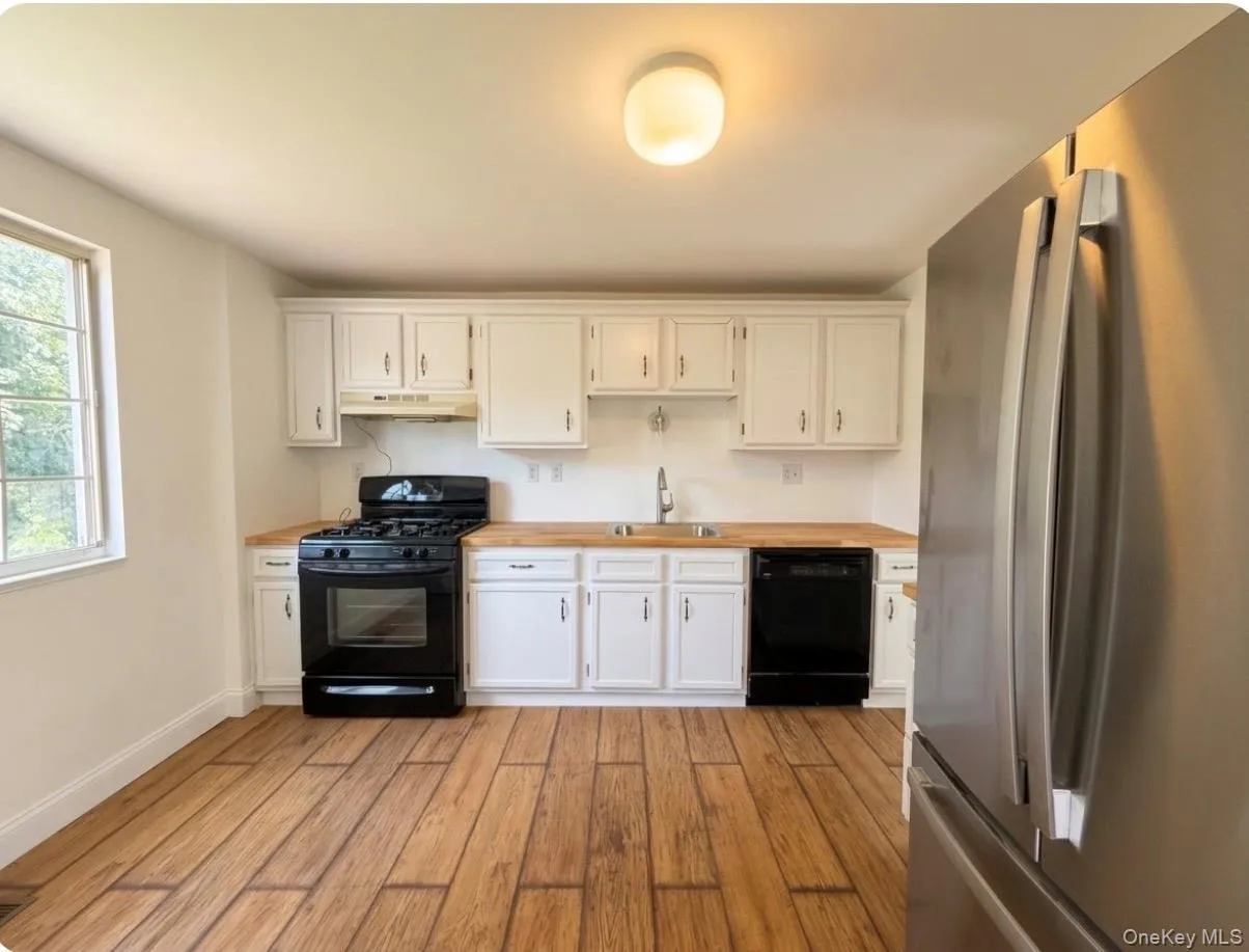 10 Victor Road, Beacon, NY, 5 Bedrooms Bedrooms, 12 Rooms Rooms,3 BathroomsBathrooms,Residential,For Rent,Victor,0,952959 10 Victor Road, Beacon, NY, 5 Bedrooms Bedrooms, 12 Rooms Rooms,3 BathroomsBathrooms,Residential,For Rent,Victor,0,952959