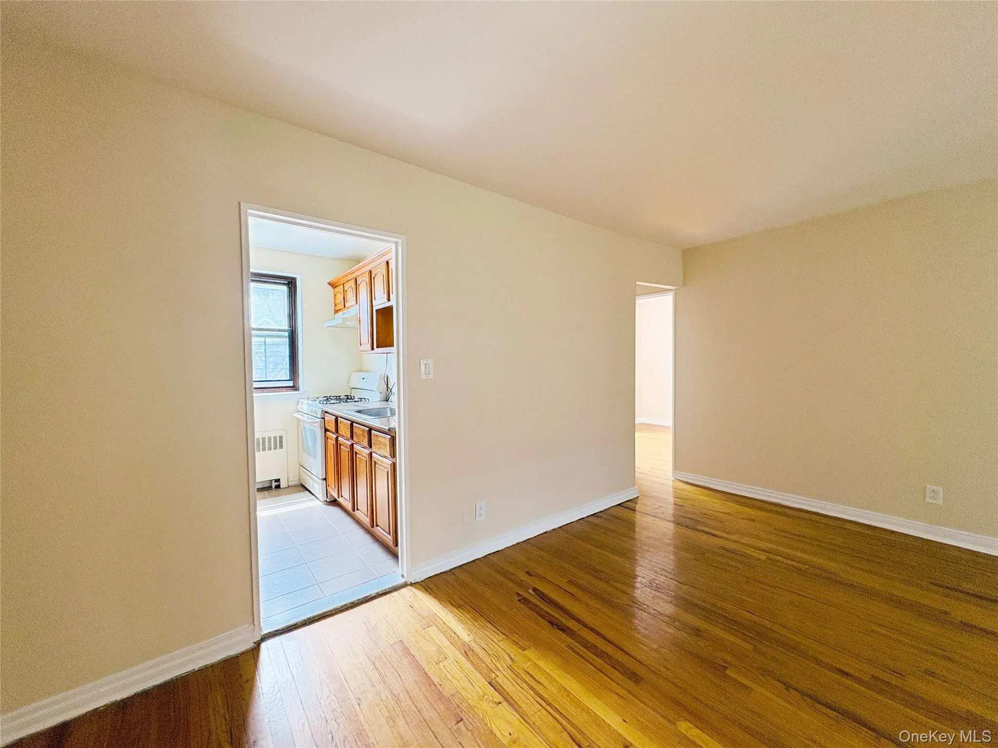 202-06 Rocky Hill Road, New York, NY, 1 Bedroom Bedrooms, 4 Rooms Rooms,1 BathroomBathrooms,Residential,For Rent,Rocky Hill,0,952999 202-06 Rocky Hill Road, New York, NY, 1 Bedroom Bedrooms, 4 Rooms Rooms,1 BathroomBathrooms,Residential,For Rent,Rocky Hill,0,952999
