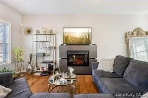 214 Prospect Street, Newburgh (city), NY, 3 Bedrooms Bedrooms, 8 Rooms Rooms,1 BathroomBathrooms,Residential,For Rent,Prospect,0,953002 214 Prospect Street, Newburgh (city), NY, 3 Bedrooms Bedrooms, 8 Rooms Rooms,1 BathroomBathrooms,Residential,For Rent,Prospect,0,953002