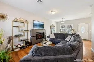 214 Prospect Street, Newburgh (city), NY, 3 Bedrooms Bedrooms, 8 Rooms Rooms,1 BathroomBathrooms,Residential,For Rent,Prospect,0,953002 214 Prospect Street, Newburgh (city), NY, 3 Bedrooms Bedrooms, 8 Rooms Rooms,1 BathroomBathrooms,Residential,For Rent,Prospect,0,953002