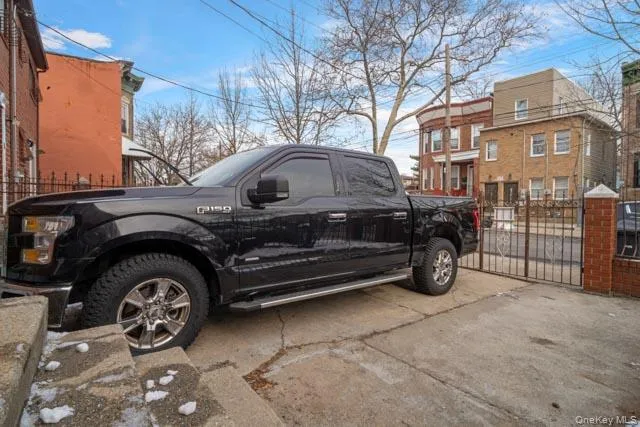 576 Barbey Street, New York, NY, 3 Bedrooms Bedrooms, 7 Rooms Rooms,2 BathroomsBathrooms,Residential,For Rent,Barbey,0,953007 576 Barbey Street, New York, NY, 3 Bedrooms Bedrooms, 7 Rooms Rooms,2 BathroomsBathrooms,Residential,For Rent,Barbey,0,953007