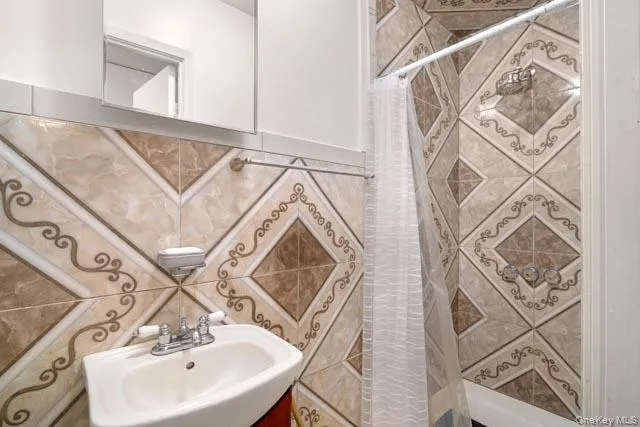 576 Barbey Street, New York, NY, 3 Bedrooms Bedrooms, 7 Rooms Rooms,2 BathroomsBathrooms,Residential,For Rent,Barbey,0,953007 576 Barbey Street, New York, NY, 3 Bedrooms Bedrooms, 7 Rooms Rooms,2 BathroomsBathrooms,Residential,For Rent,Barbey,0,953007