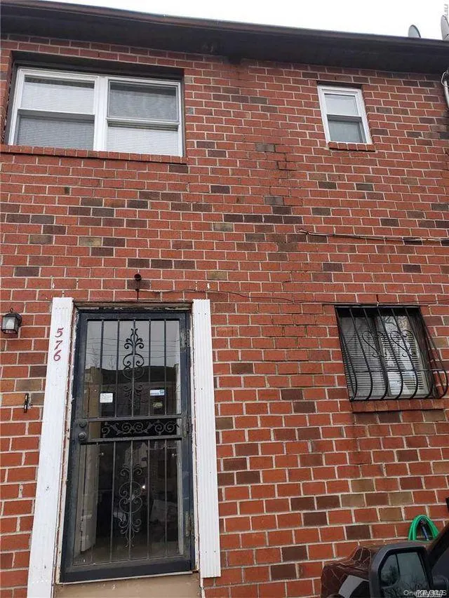 576 Barbey Street, New York, NY, 3 Bedrooms Bedrooms, 7 Rooms Rooms,2 BathroomsBathrooms,Residential,For Rent,Barbey,0,953007 576 Barbey Street, New York, NY, 3 Bedrooms Bedrooms, 7 Rooms Rooms,2 BathroomsBathrooms,Residential,For Rent,Barbey,0,953007