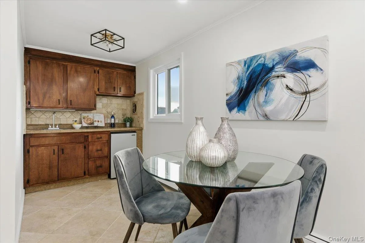 230 Sequams Lane Center, Islip, NY, 3 Bedrooms Bedrooms, 8 Rooms Rooms,2 BathroomsBathrooms,Residential,For Rent,Sequams Lane,0,953018 230 Sequams Lane Center, Islip, NY, 3 Bedrooms Bedrooms, 8 Rooms Rooms,2 BathroomsBathrooms,Residential,For Rent,Sequams Lane,0,953018