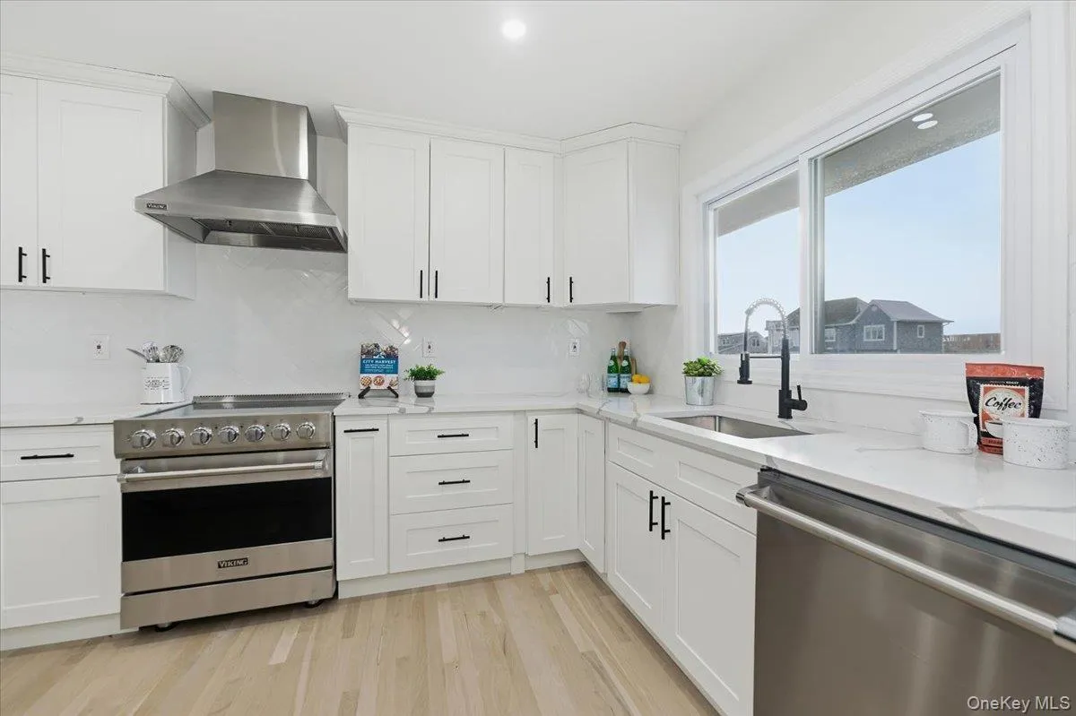 230 Sequams Lane Center, Islip, NY, 3 Bedrooms Bedrooms, 8 Rooms Rooms,2 BathroomsBathrooms,Residential,For Rent,Sequams Lane,0,953018 230 Sequams Lane Center, Islip, NY, 3 Bedrooms Bedrooms, 8 Rooms Rooms,2 BathroomsBathrooms,Residential,For Rent,Sequams Lane,0,953018