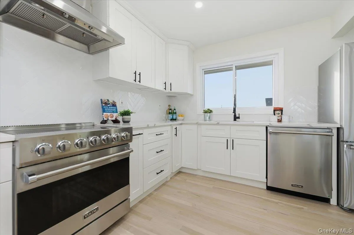230 Sequams Lane Center, Islip, NY, 3 Bedrooms Bedrooms, 8 Rooms Rooms,2 BathroomsBathrooms,Residential,For Rent,Sequams Lane,0,953018 230 Sequams Lane Center, Islip, NY, 3 Bedrooms Bedrooms, 8 Rooms Rooms,2 BathroomsBathrooms,Residential,For Rent,Sequams Lane,0,953018