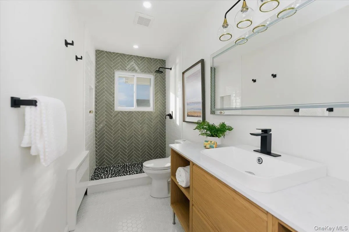 230 Sequams Lane Center, Islip, NY, 3 Bedrooms Bedrooms, 8 Rooms Rooms,2 BathroomsBathrooms,Residential,For Rent,Sequams Lane,0,953018 230 Sequams Lane Center, Islip, NY, 3 Bedrooms Bedrooms, 8 Rooms Rooms,2 BathroomsBathrooms,Residential,For Rent,Sequams Lane,0,953018
