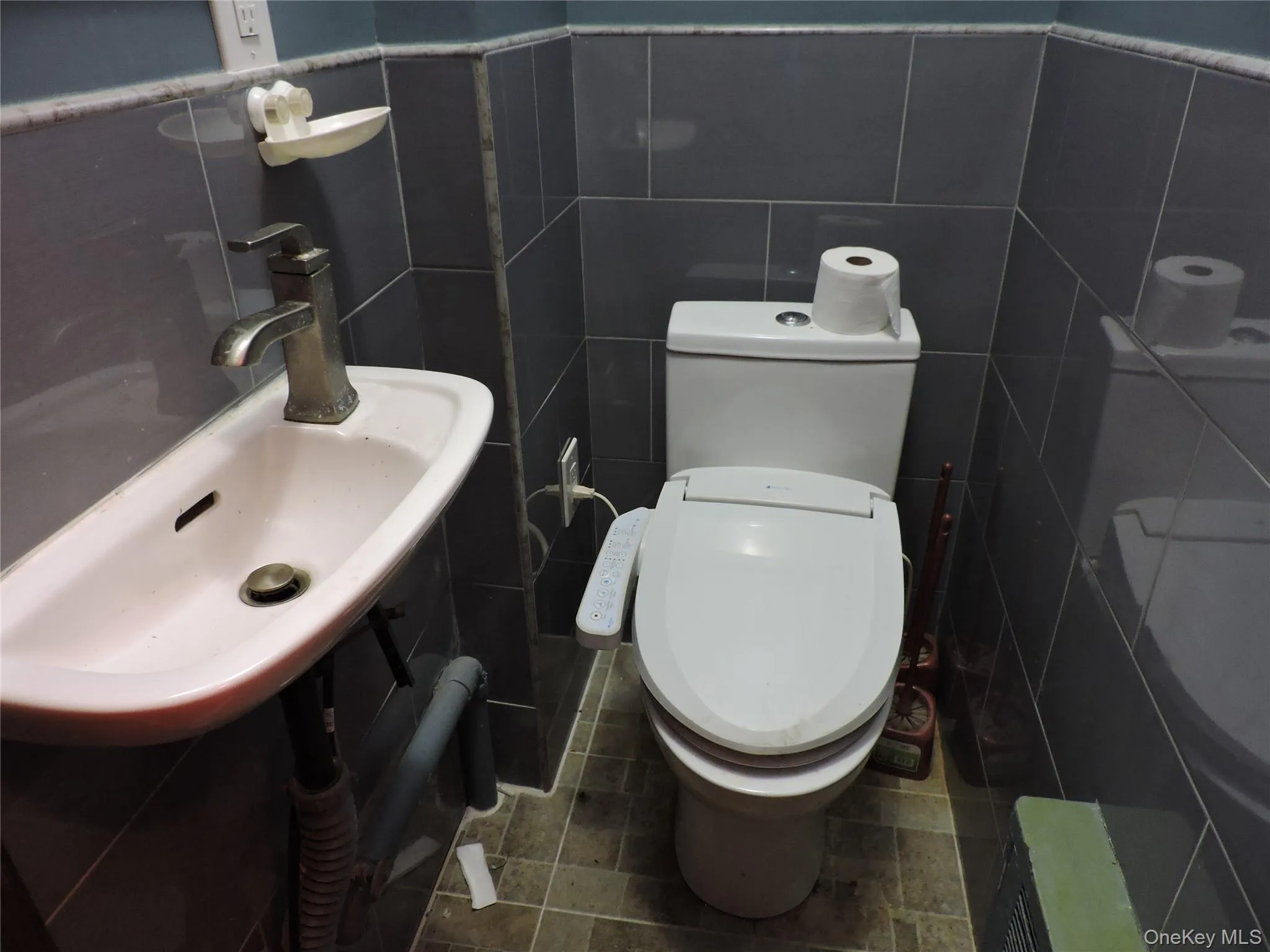 131-01 229th Street, New York, NY, 4 Bedrooms Bedrooms, 8 Rooms Rooms,1 BathroomBathrooms,Residential Lease,Idx,229th,0,953031 131-01 229th Street, New York, NY, 4 Bedrooms Bedrooms, 8 Rooms Rooms,1 BathroomBathrooms,Residential Lease,Idx,229th,0,953031