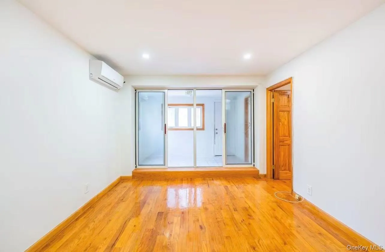 165 Elizabeth Street, New York, NY, 1 Bedroom Bedrooms, 5 Rooms Rooms,1 BathroomBathrooms,Residential,For Rent,Elizabeth,0,953051 165 Elizabeth Street, New York, NY, 1 Bedroom Bedrooms, 5 Rooms Rooms,1 BathroomBathrooms,Residential,For Rent,Elizabeth,0,953051