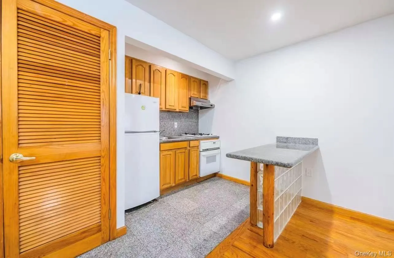 165 Elizabeth Street, New York, NY, 1 Bedroom Bedrooms, 5 Rooms Rooms,1 BathroomBathrooms,Residential,For Rent,Elizabeth,0,953051 165 Elizabeth Street, New York, NY, 1 Bedroom Bedrooms, 5 Rooms Rooms,1 BathroomBathrooms,Residential,For Rent,Elizabeth,0,953051