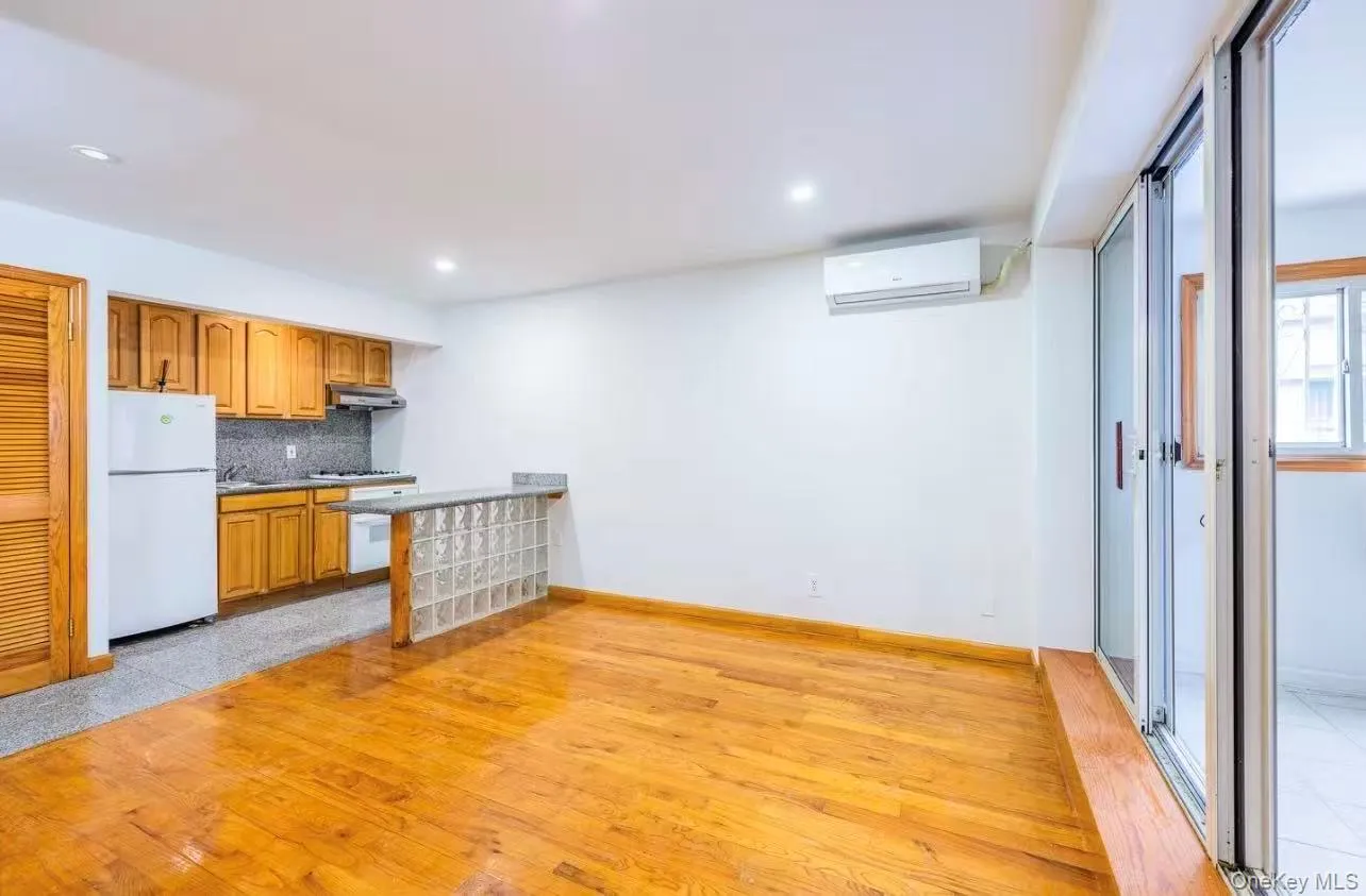 165 Elizabeth Street, New York, NY, 1 Bedroom Bedrooms, 5 Rooms Rooms,1 BathroomBathrooms,Residential,For Rent,Elizabeth,0,953051 165 Elizabeth Street, New York, NY, 1 Bedroom Bedrooms, 5 Rooms Rooms,1 BathroomBathrooms,Residential,For Rent,Elizabeth,0,953051