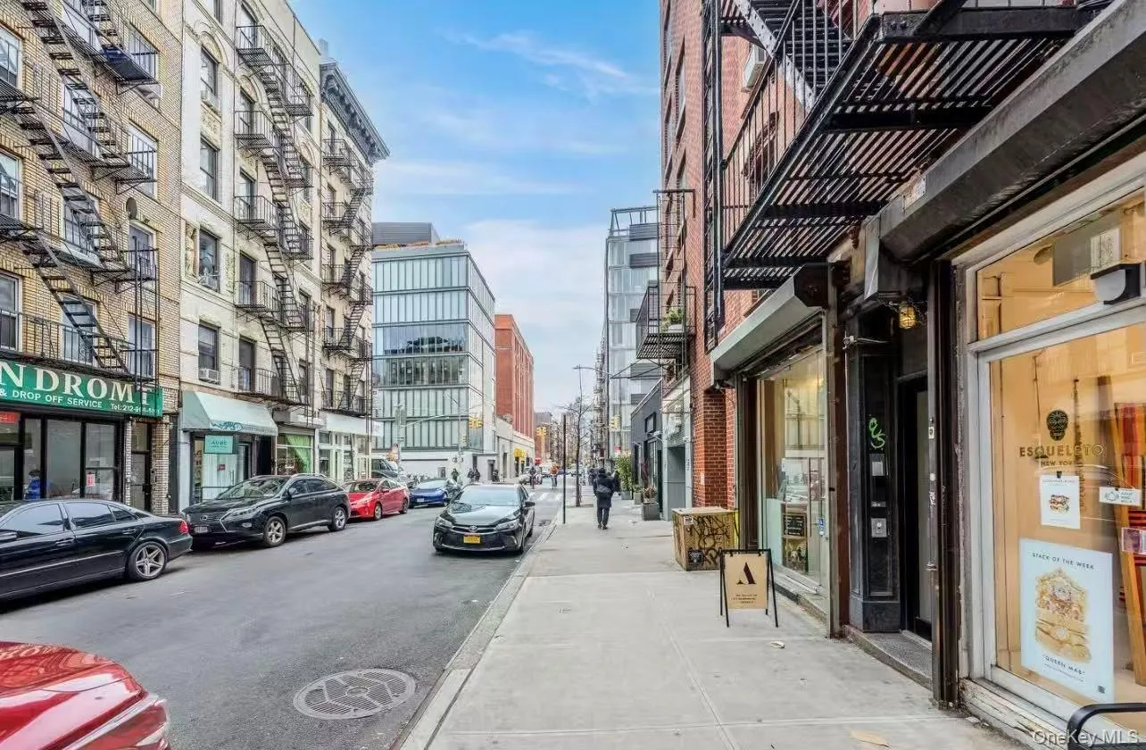 165 Elizabeth Street, New York, NY, 1 Bedroom Bedrooms, 5 Rooms Rooms,1 BathroomBathrooms,Residential,For Rent,Elizabeth,0,953051 165 Elizabeth Street, New York, NY, 1 Bedroom Bedrooms, 5 Rooms Rooms,1 BathroomBathrooms,Residential,For Rent,Elizabeth,0,953051