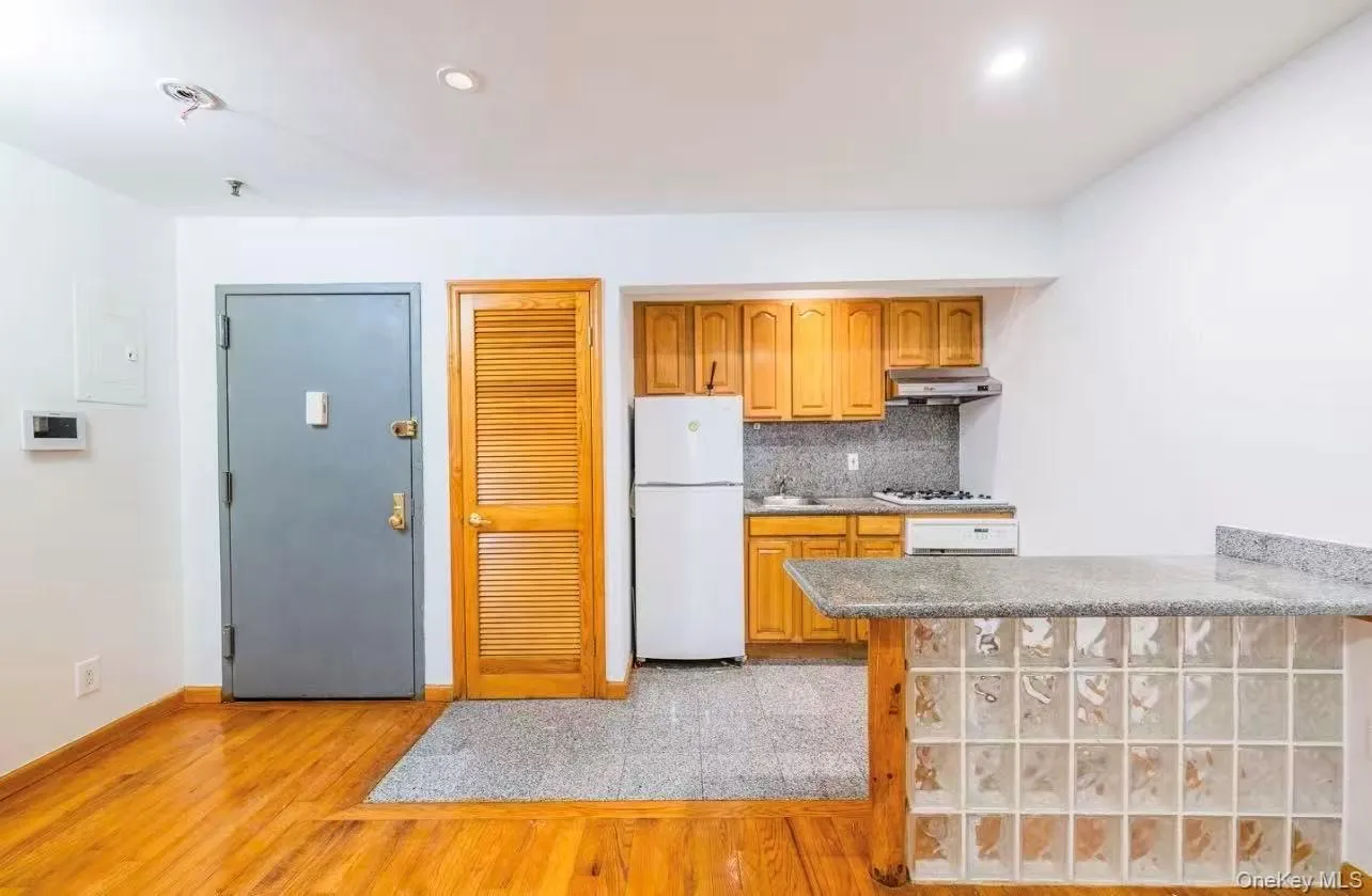 165 Elizabeth Street, New York, NY, 1 Bedroom Bedrooms, 5 Rooms Rooms,1 BathroomBathrooms,Residential,For Rent,Elizabeth,0,953051 165 Elizabeth Street, New York, NY, 1 Bedroom Bedrooms, 5 Rooms Rooms,1 BathroomBathrooms,Residential,For Rent,Elizabeth,0,953051