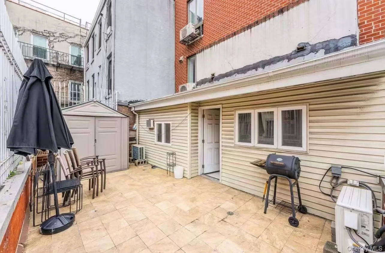 165 Elizabeth Street, New York, NY, 1 Bedroom Bedrooms, 5 Rooms Rooms,1 BathroomBathrooms,Residential,For Rent,Elizabeth,0,953051 165 Elizabeth Street, New York, NY, 1 Bedroom Bedrooms, 5 Rooms Rooms,1 BathroomBathrooms,Residential,For Rent,Elizabeth,0,953051